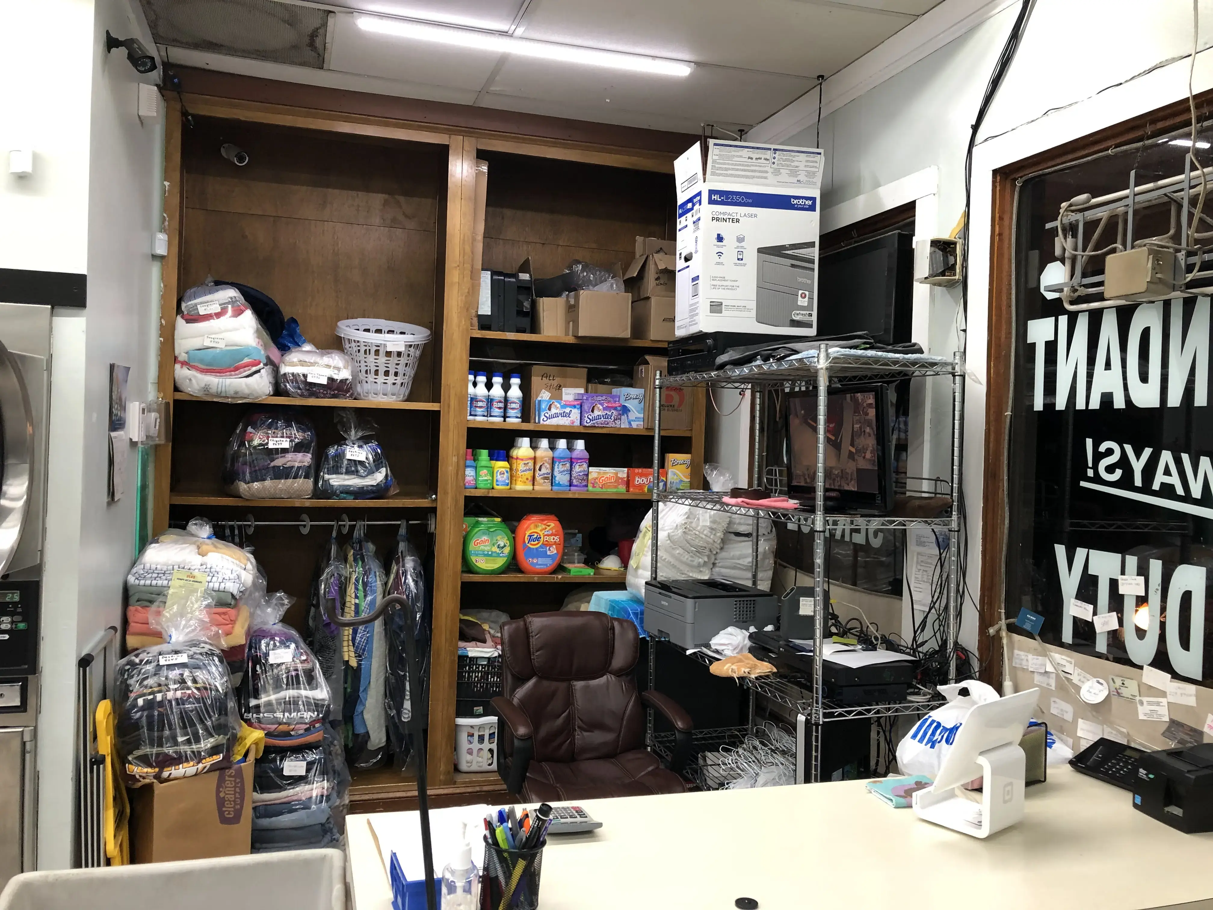 Soapy Suds Coin Laundry - Image 6