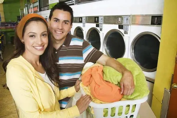 Soapy Suds Coin Laundry - Image 15