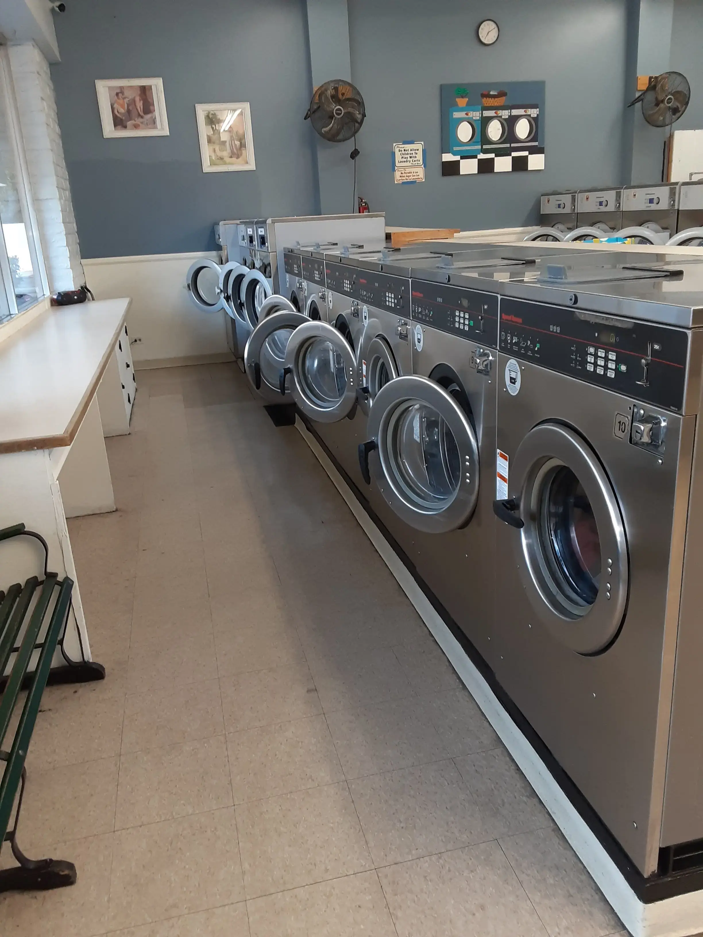 Soapy Suds Laundromat thumbnail 16