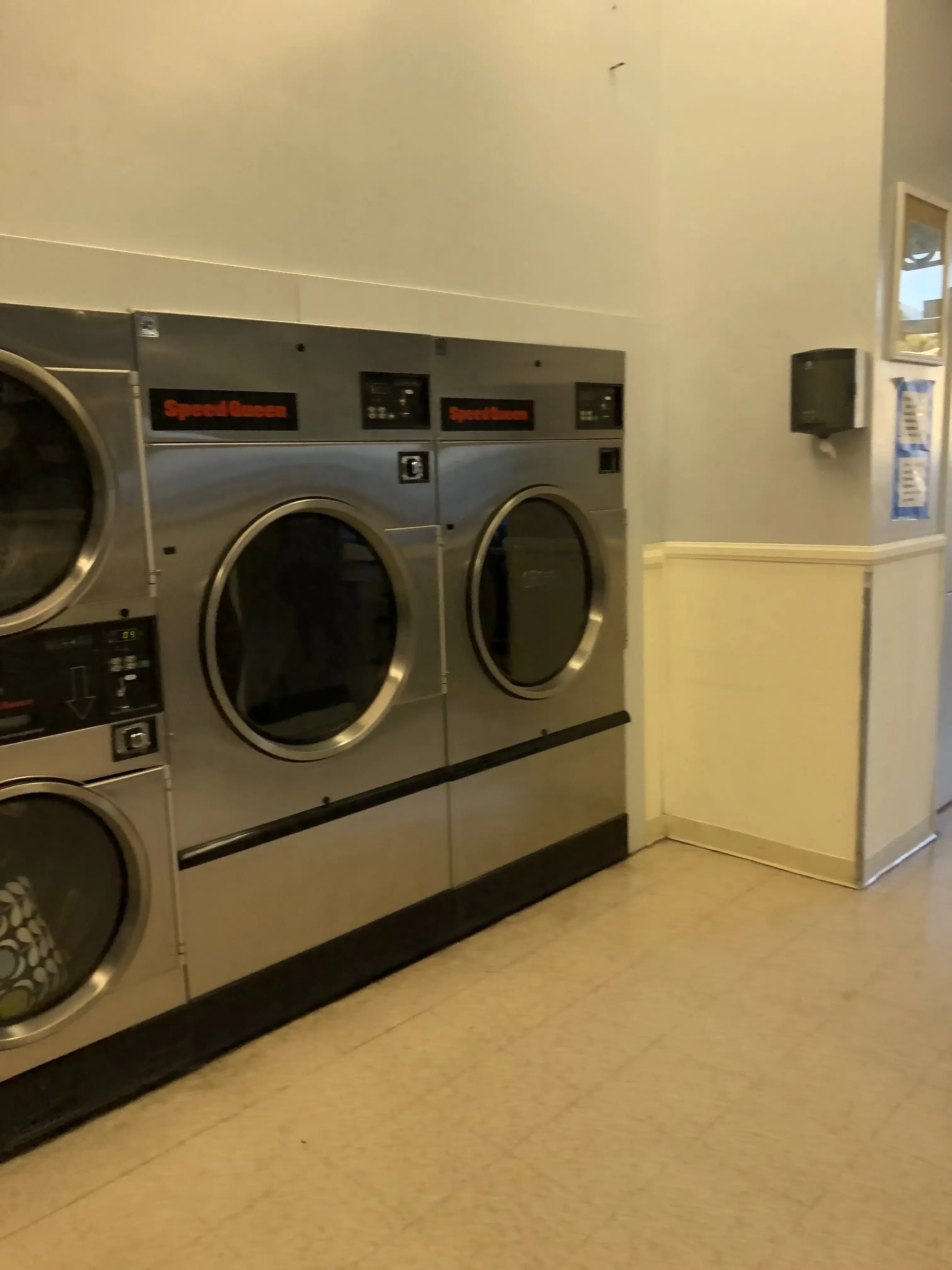 Soapy Suds Laundromat thumbnail 18