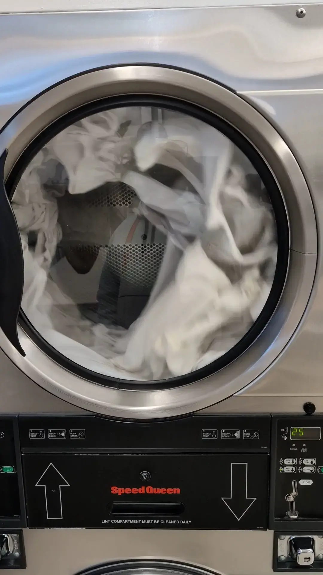 Soapy Suds Laundromat thumbnail 13