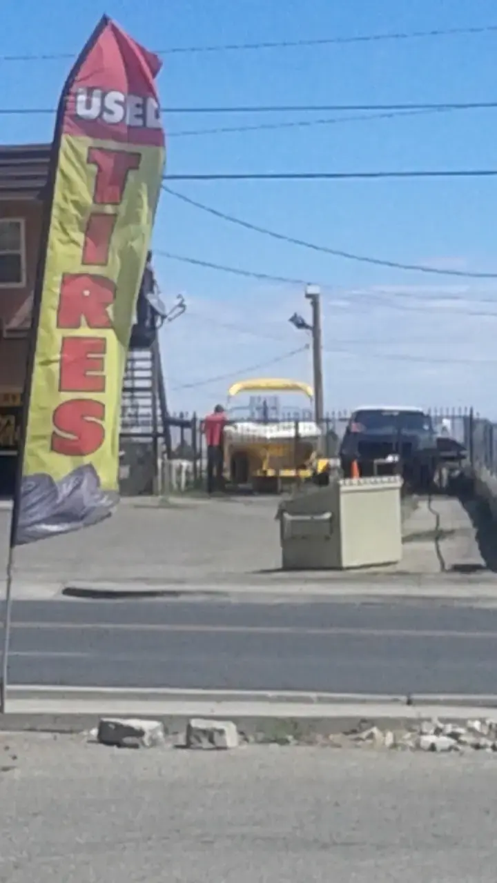 Soapy Times Coin Laundry thumbnail 9