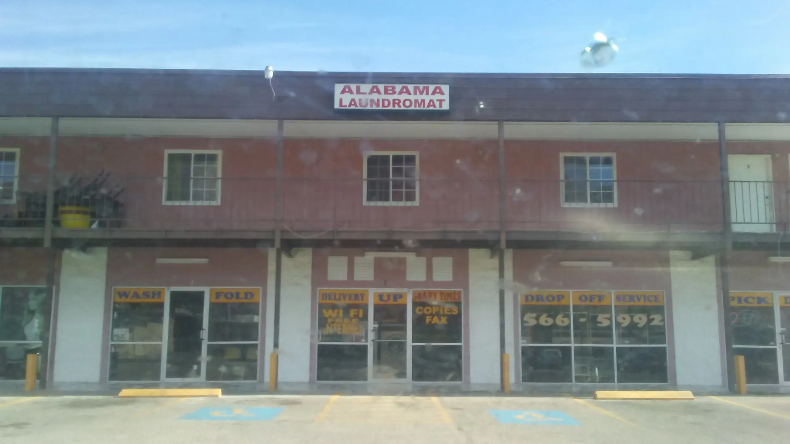 Soapy Times Coin Laundry - Image 17