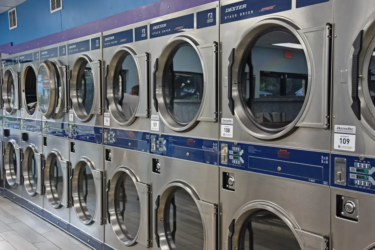 Soapy's Laundry - St. Petersburg - Image 17