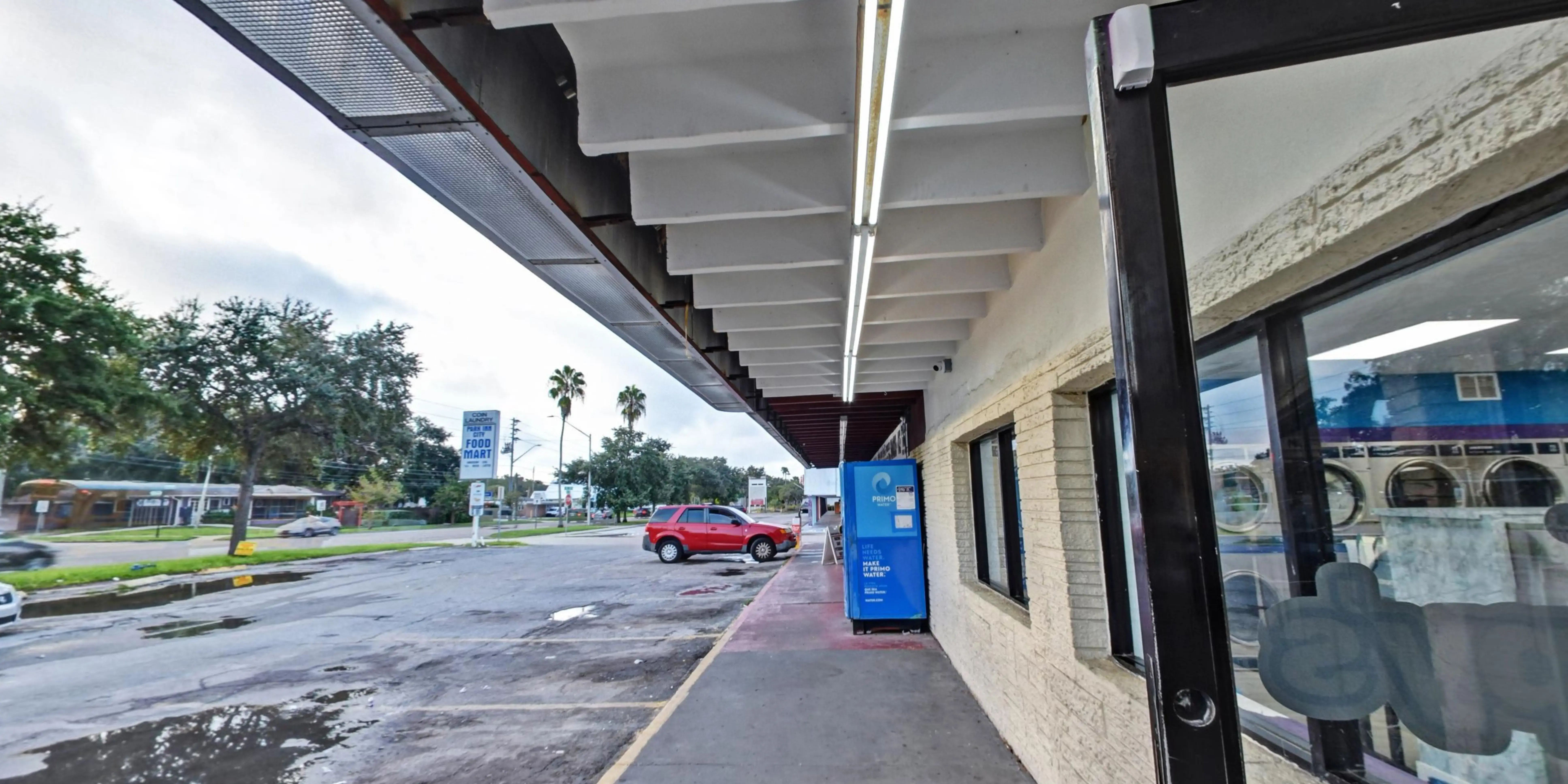 Soapy's Laundry - St. Petersburg - Image 9