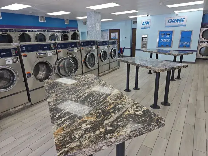 Soapy's Laundry - St. Petersburg - Image 1