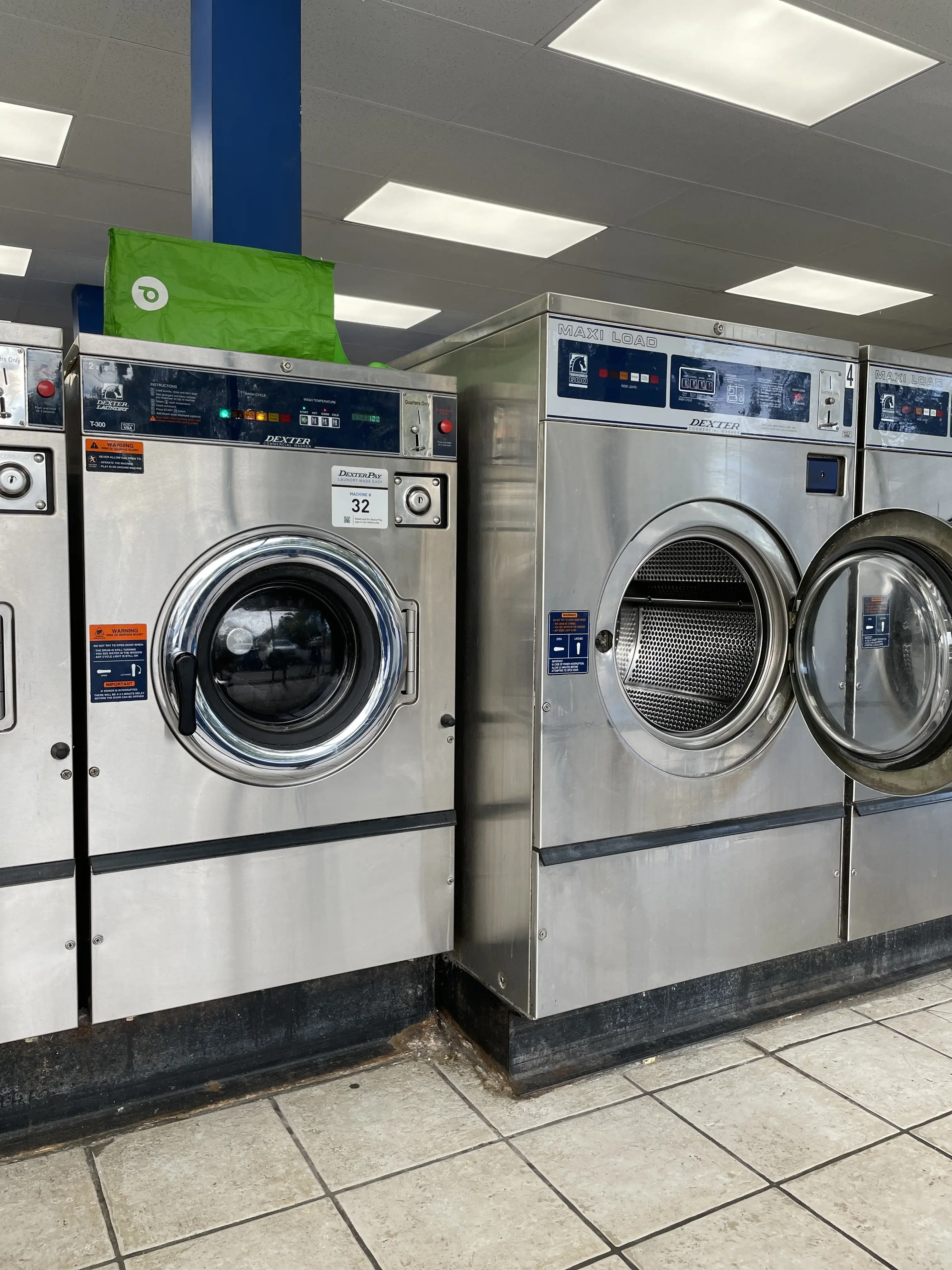 Soapy's Laundry - St. Petersburg - Image 13