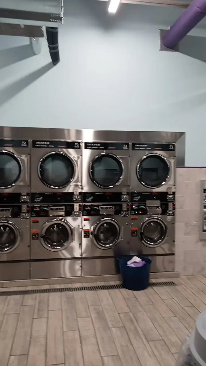 Soapy's Laundry - Image 19