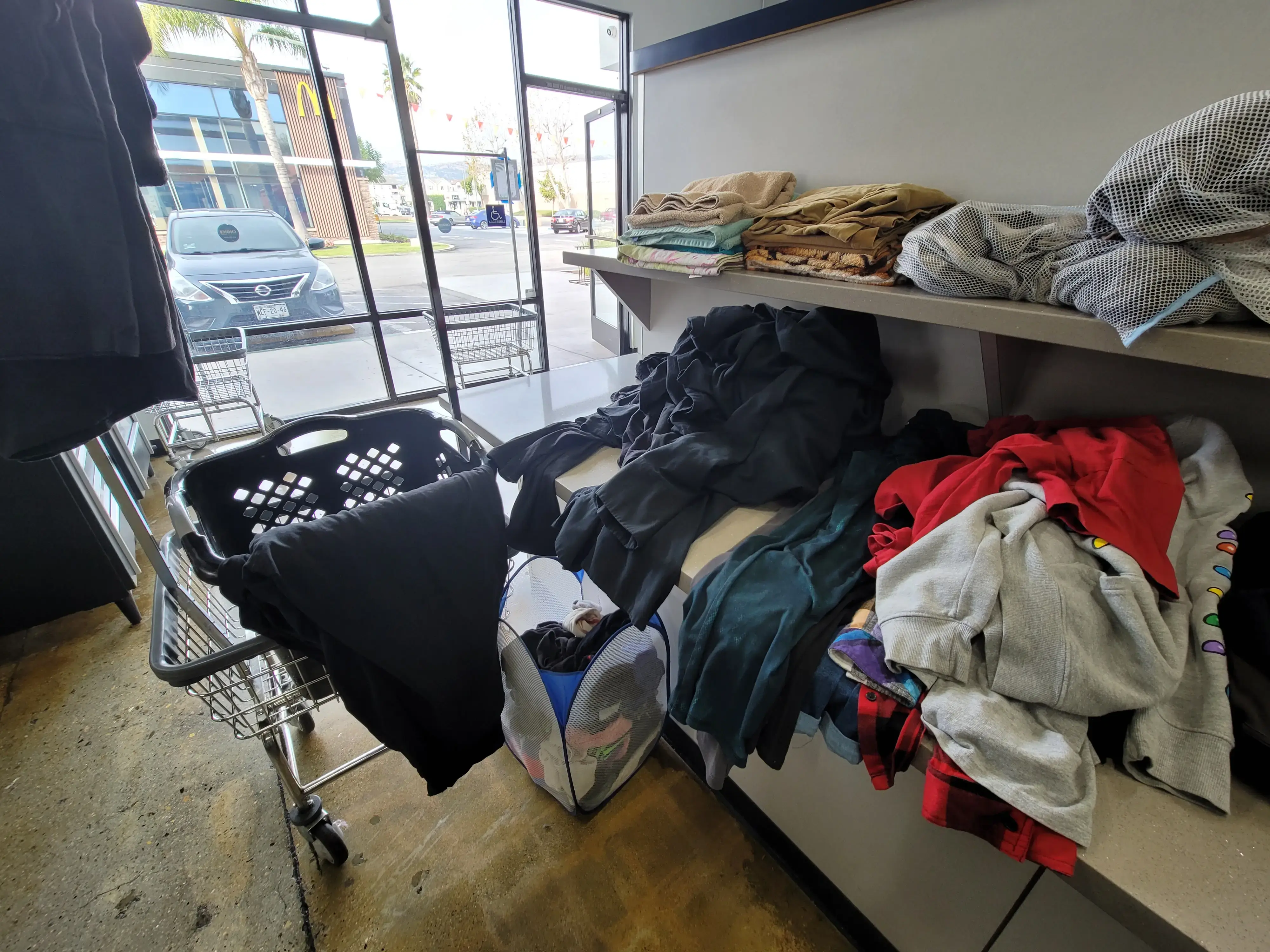 SoCal Wash and Fold - Canoga Park thumbnail 18