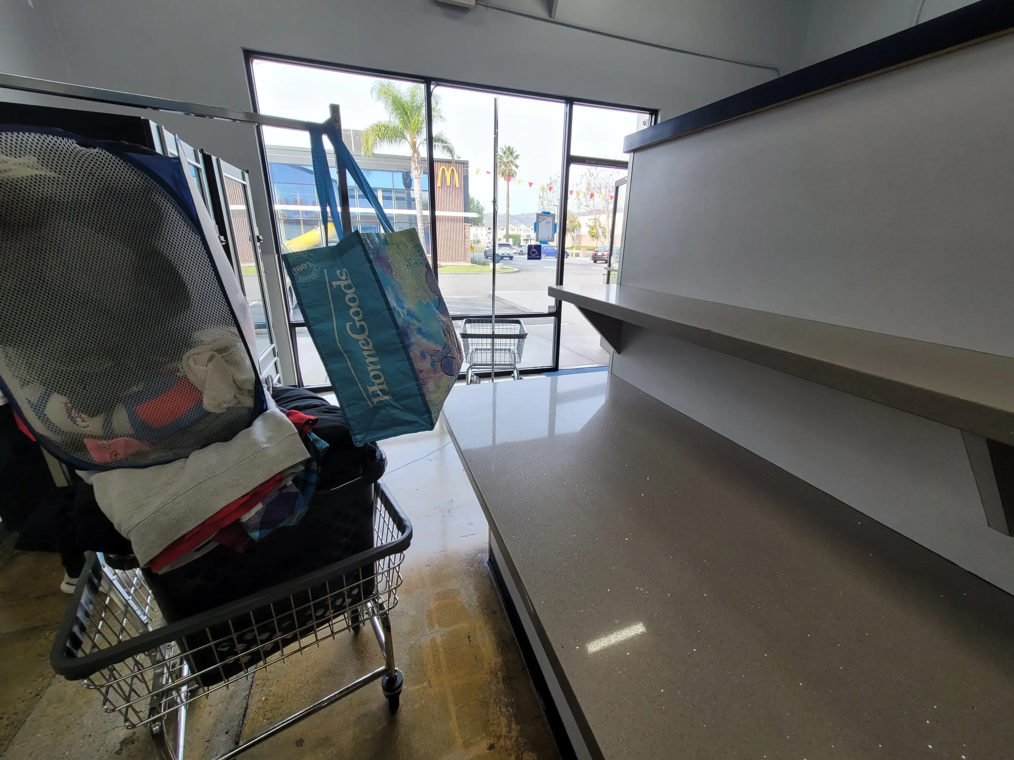 SoCal Wash and Fold - Canoga Park thumbnail 17