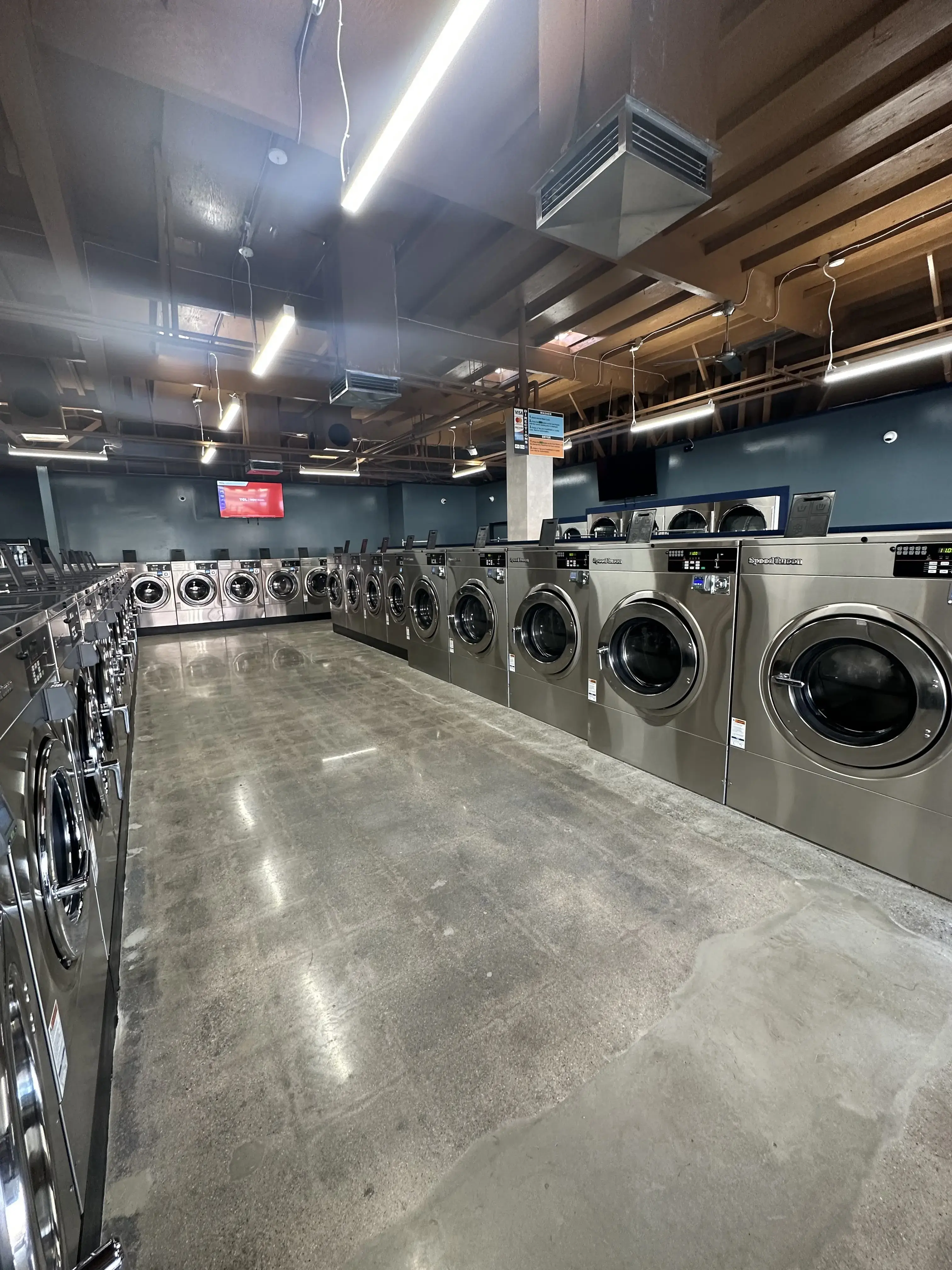 SoCal Wash and Fold - North Hollywood thumbnail 19