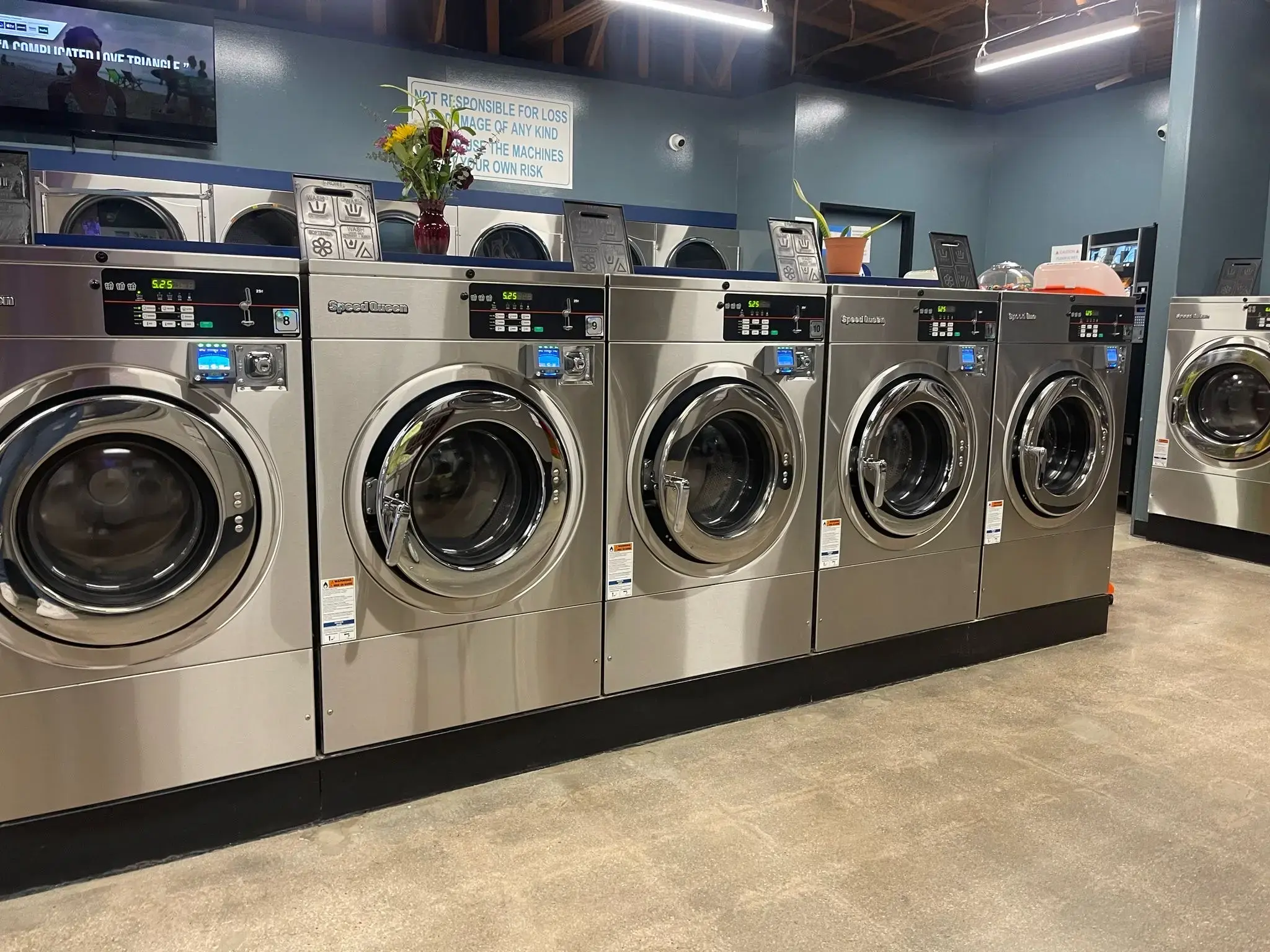 SoCal Wash and Fold - North Hollywood thumbnail 18