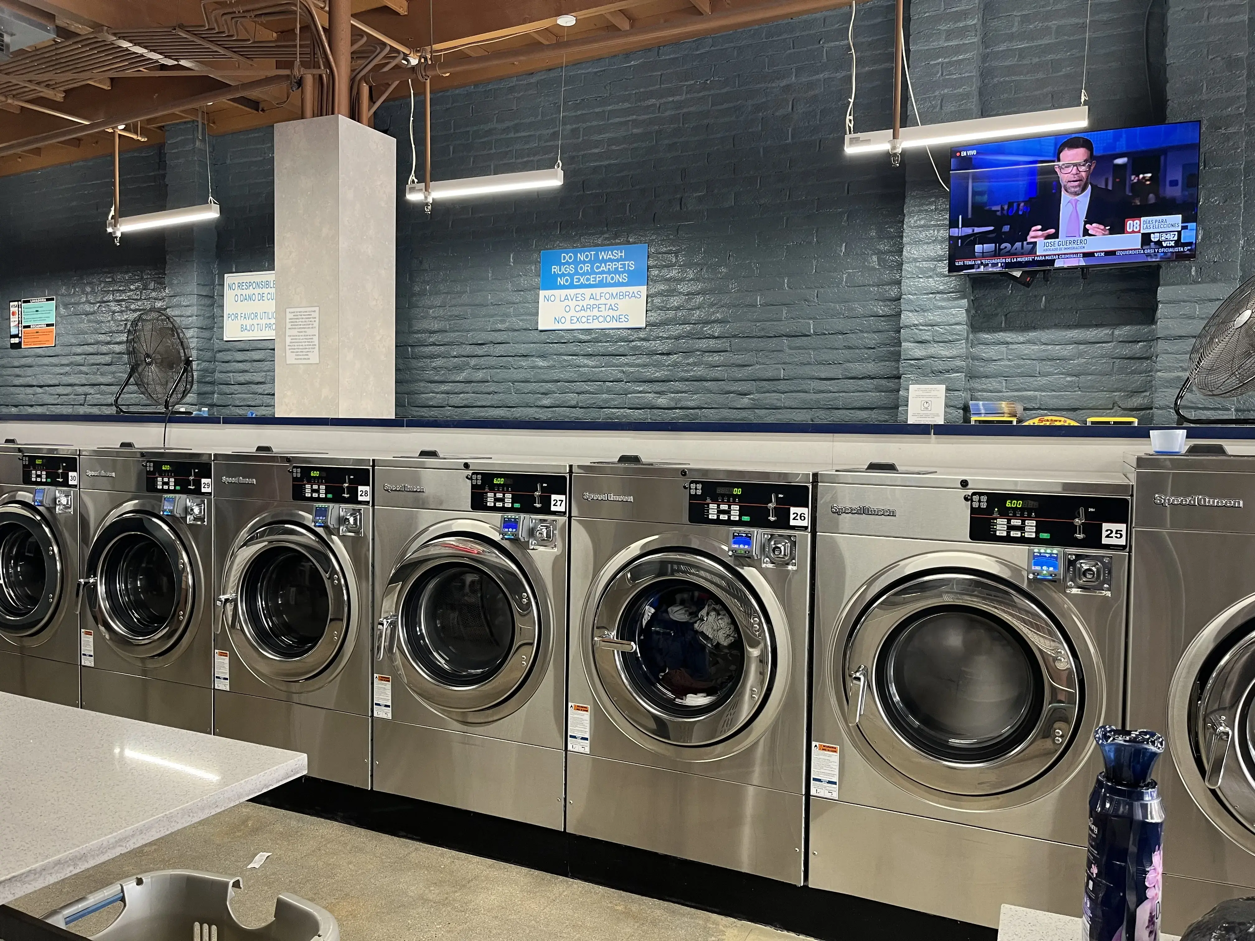 SoCal Wash and Fold - Sylmar thumbnail 2