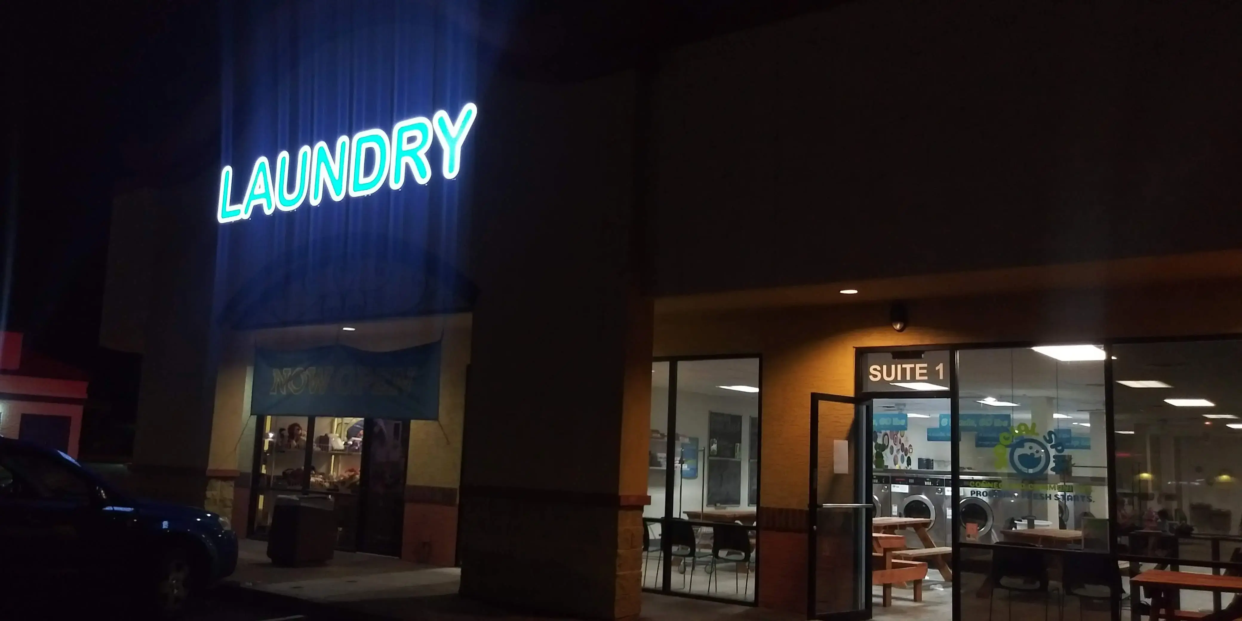 Social Spin Laundromat - Image 17