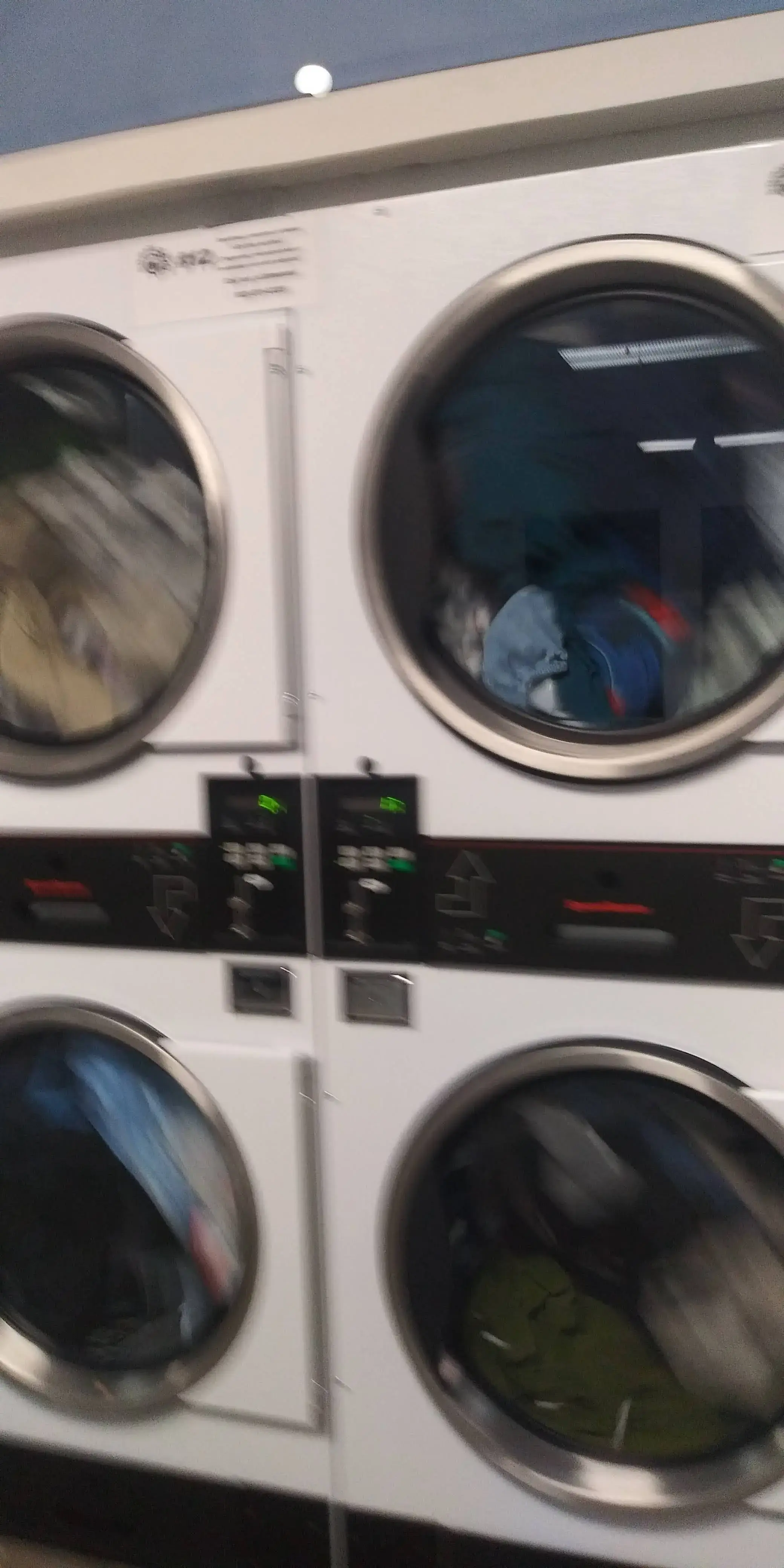Social Spin Laundromat - Image 15