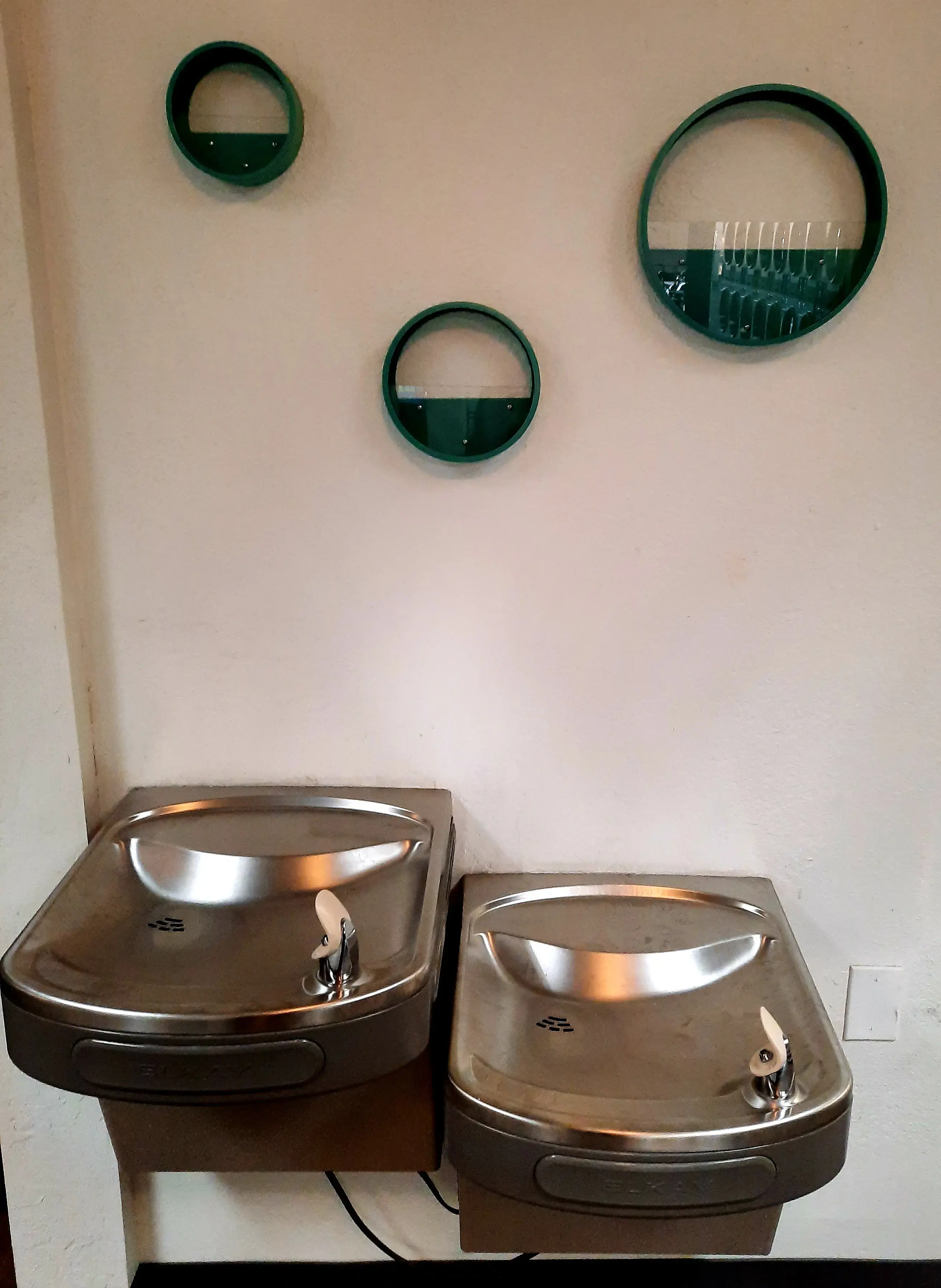 Social Spin Laundromat - Image 7