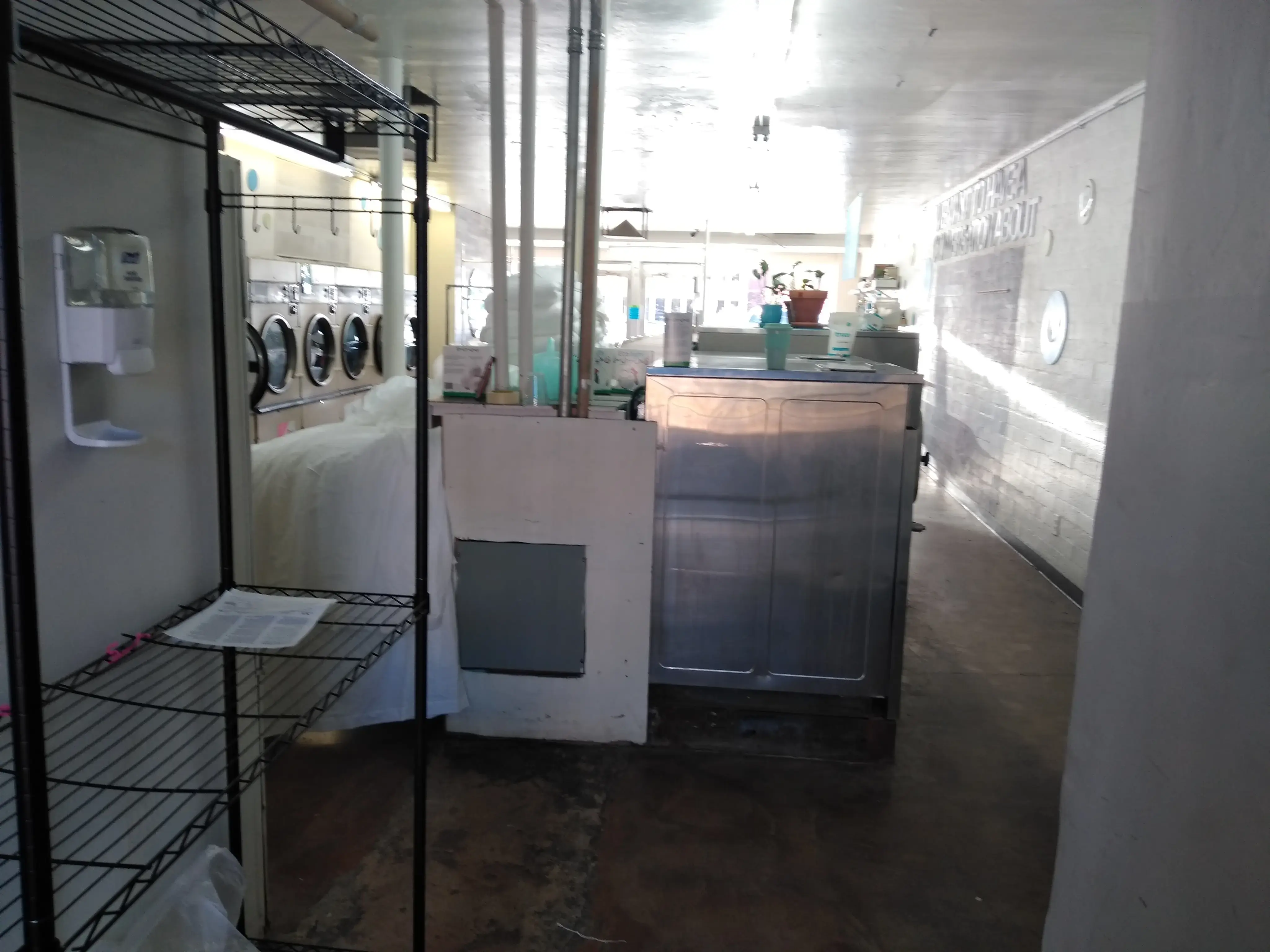 Social Spin Laundromat thumbnail 12