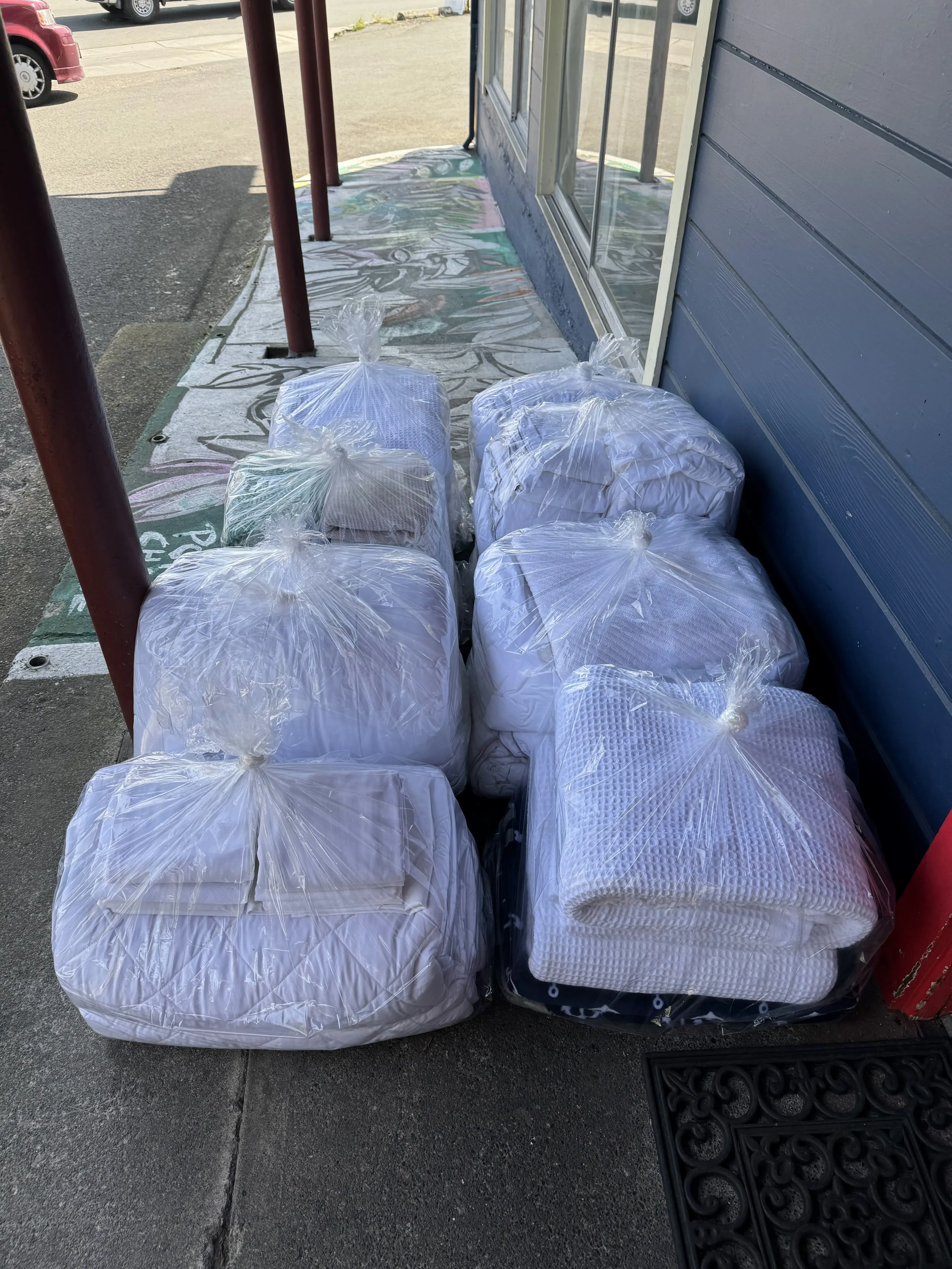 SoCo Wash and Fold - Image 10