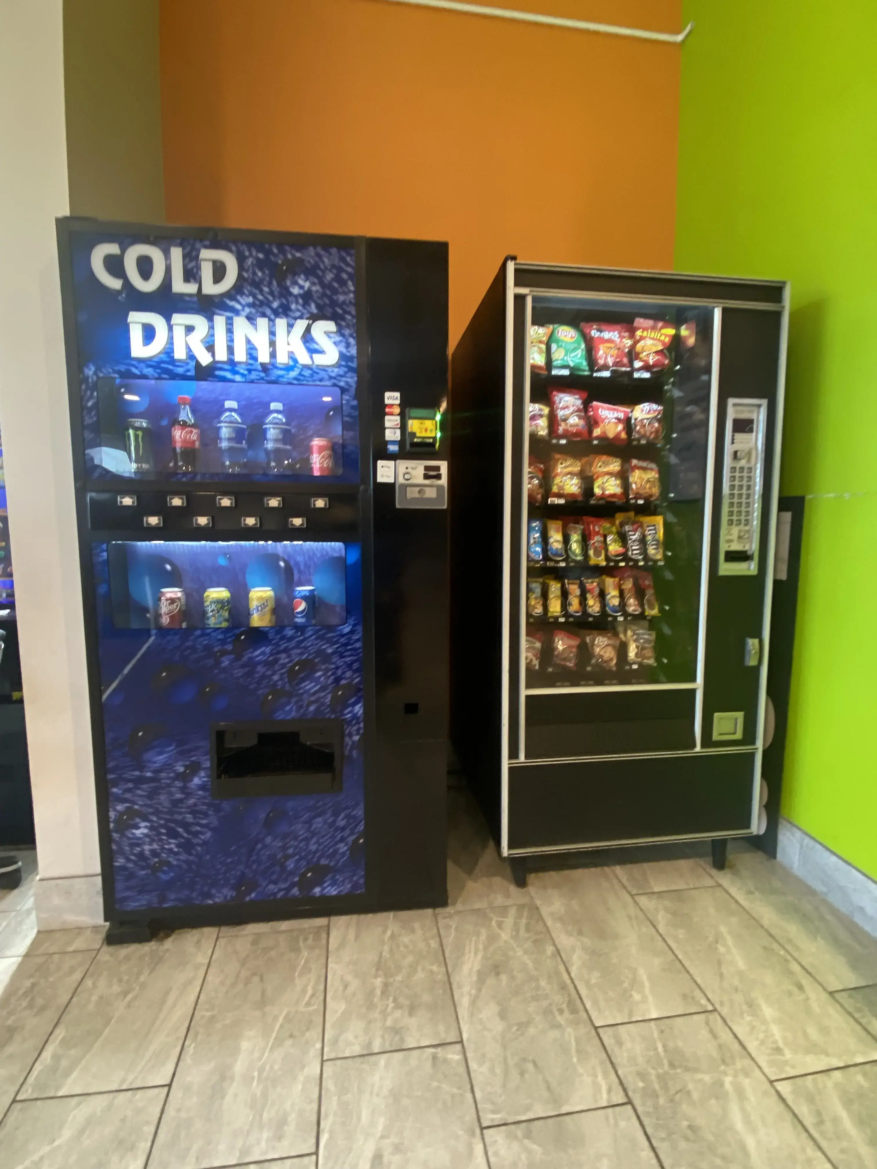 Sol Washateria - Image 17