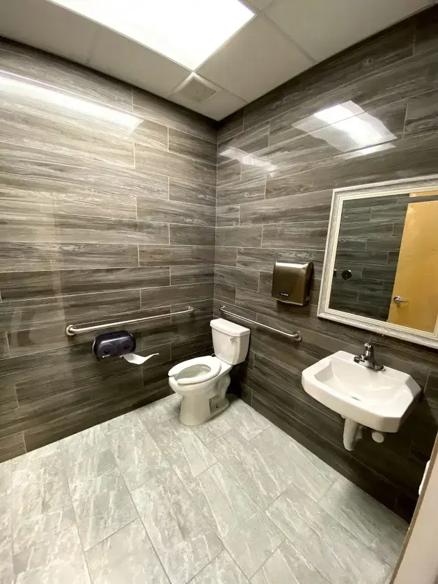 Sol Washateria - Image 19