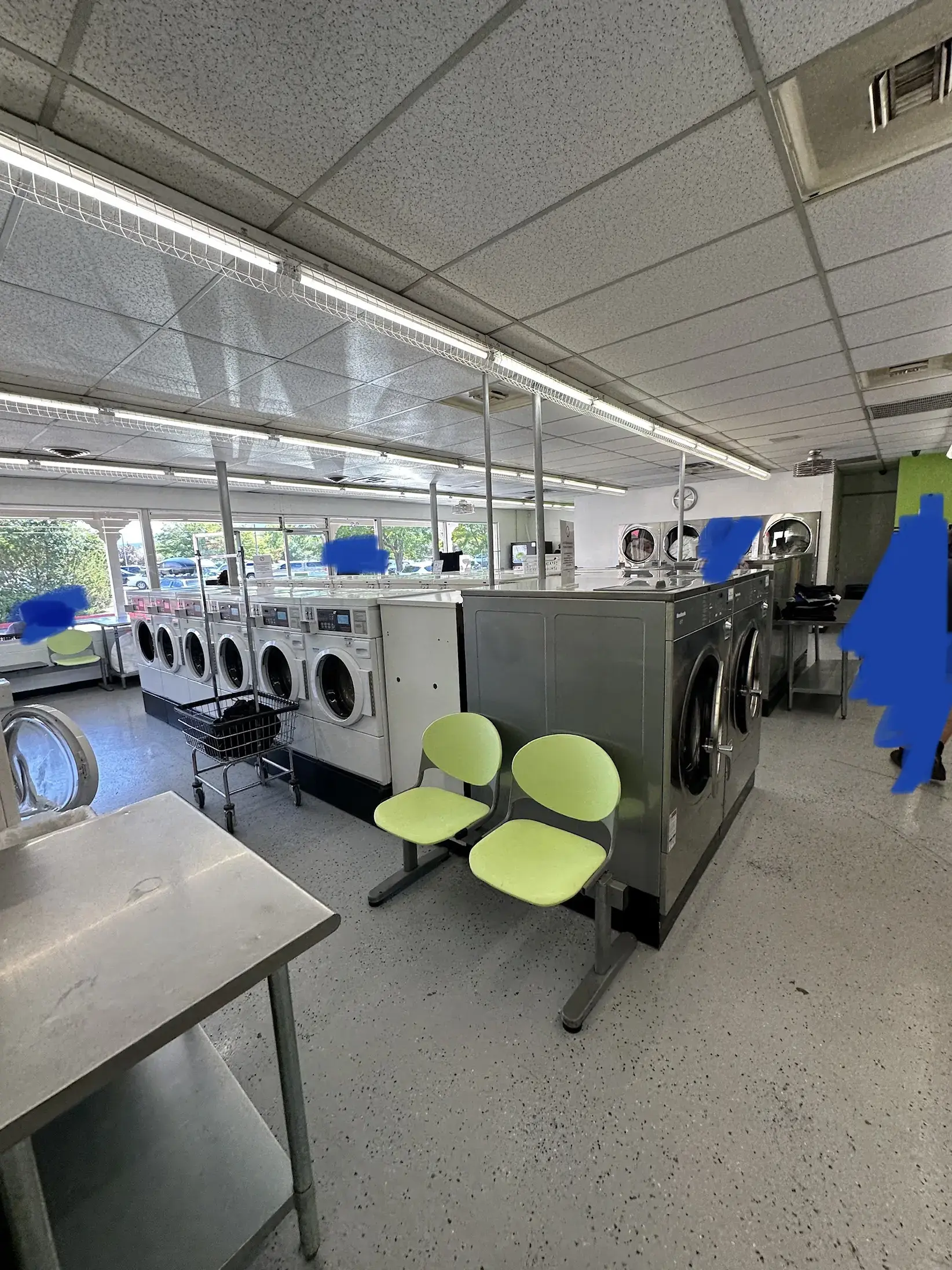 Solana Laundromat thumbnail 1