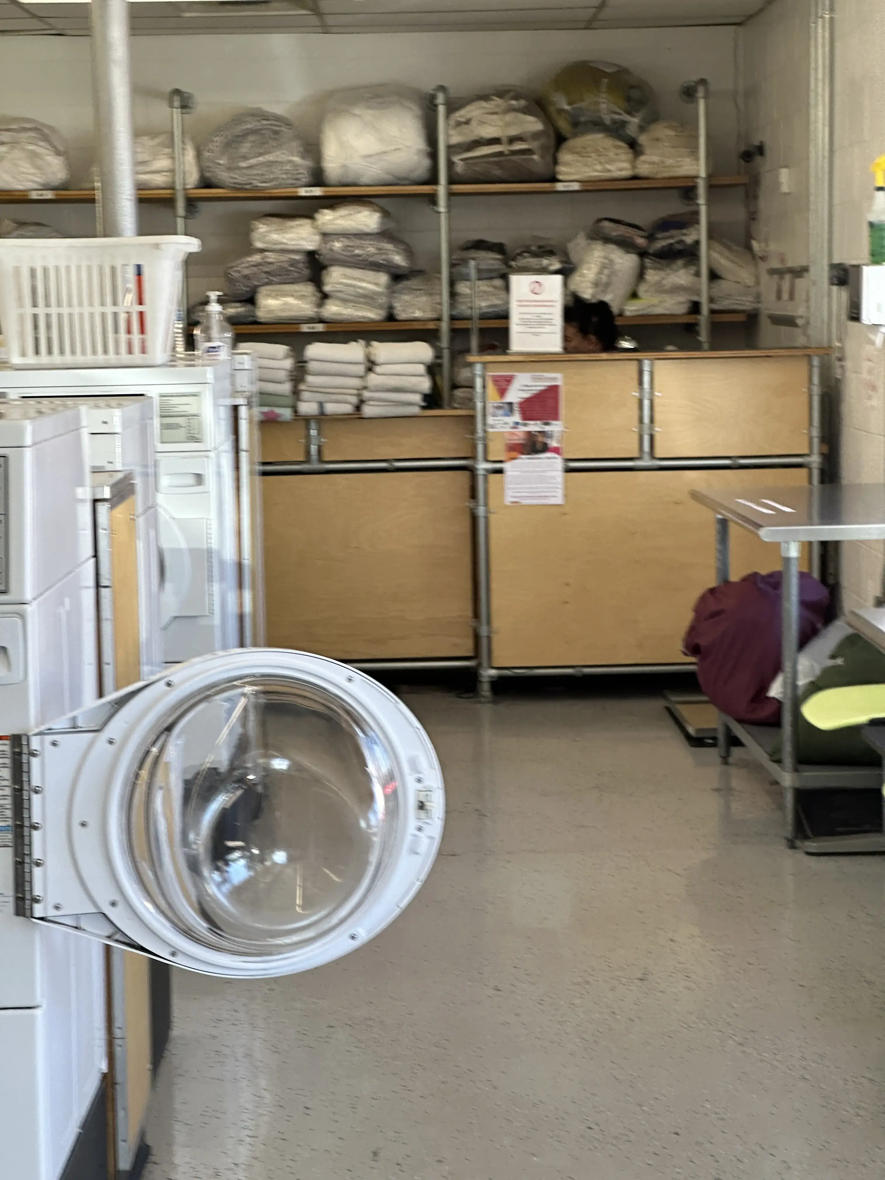 Solana Laundromat thumbnail 20
