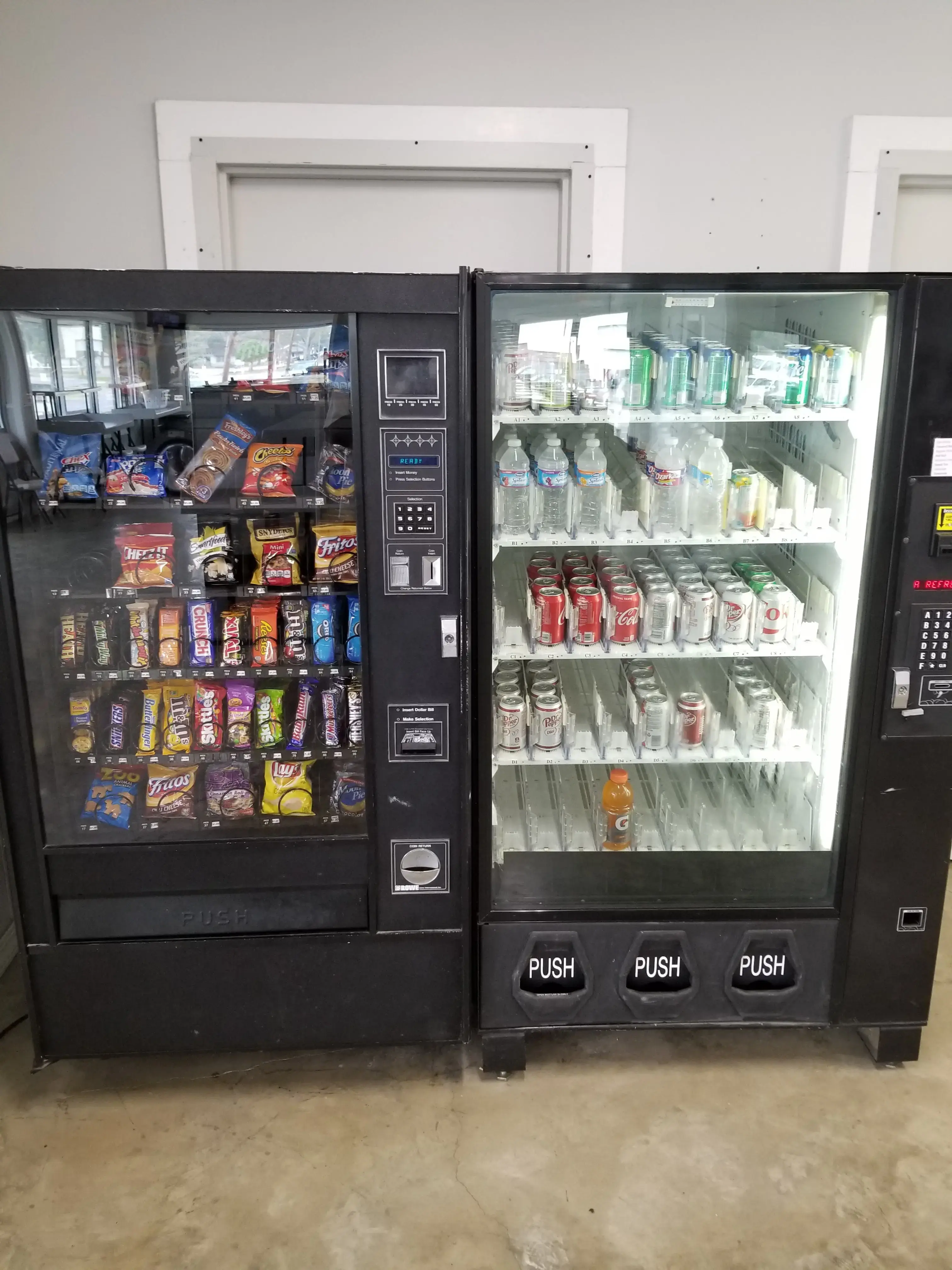 Solar Wash Coin Laundry - Image 2