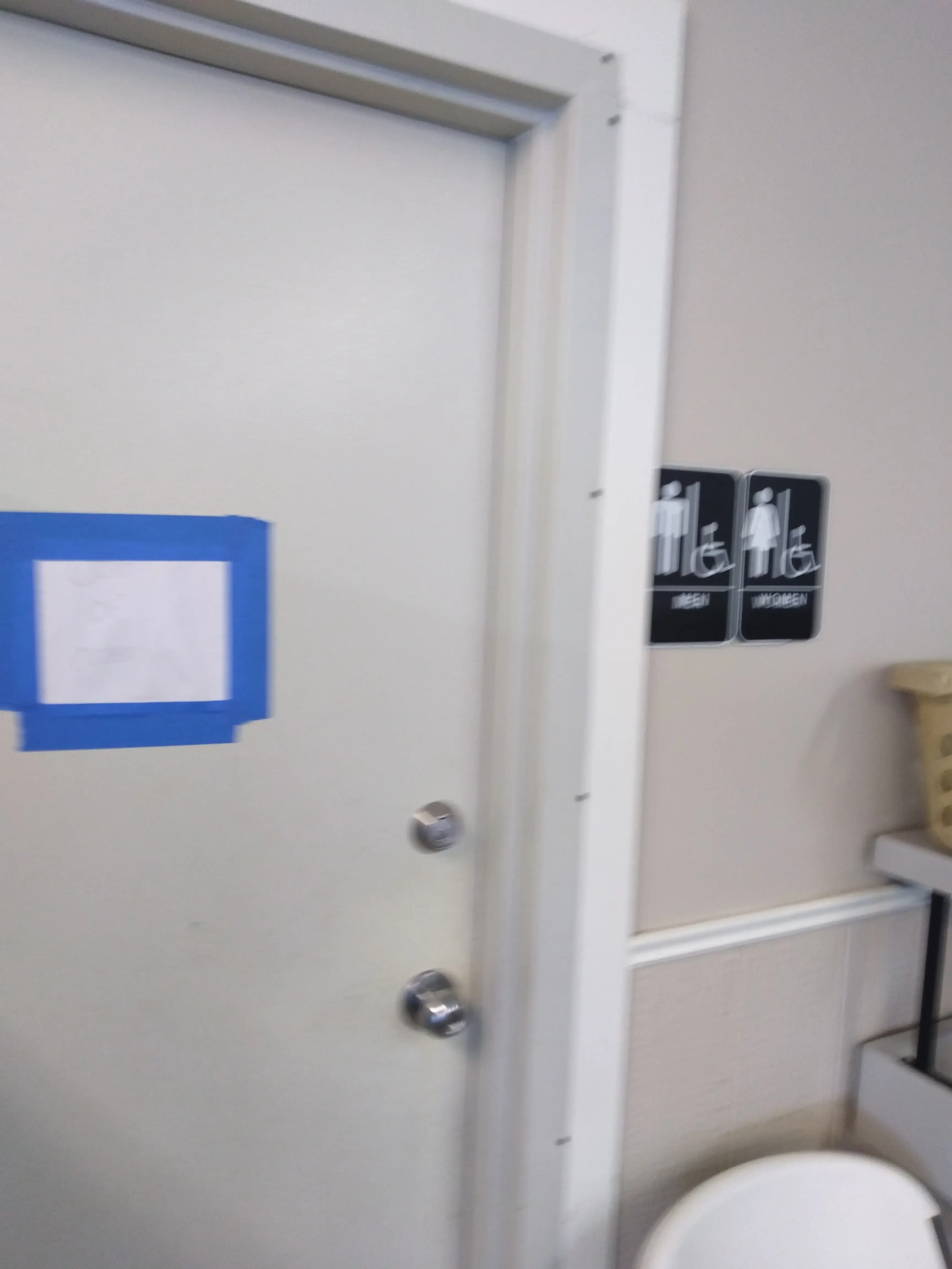 Solar Wash Coin Laundry thumbnail 18