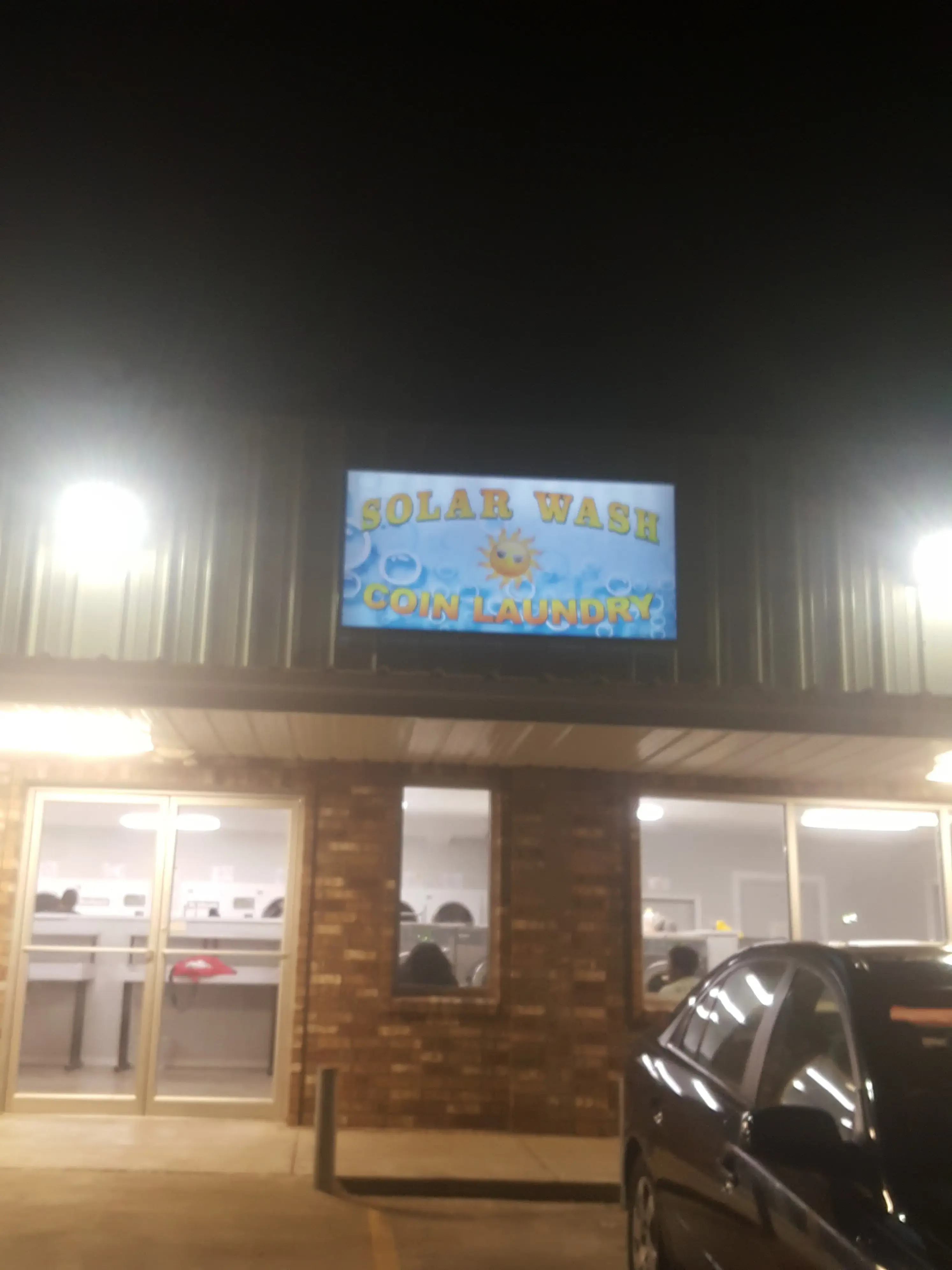 Solar Wash Coin Laundry - Image 19