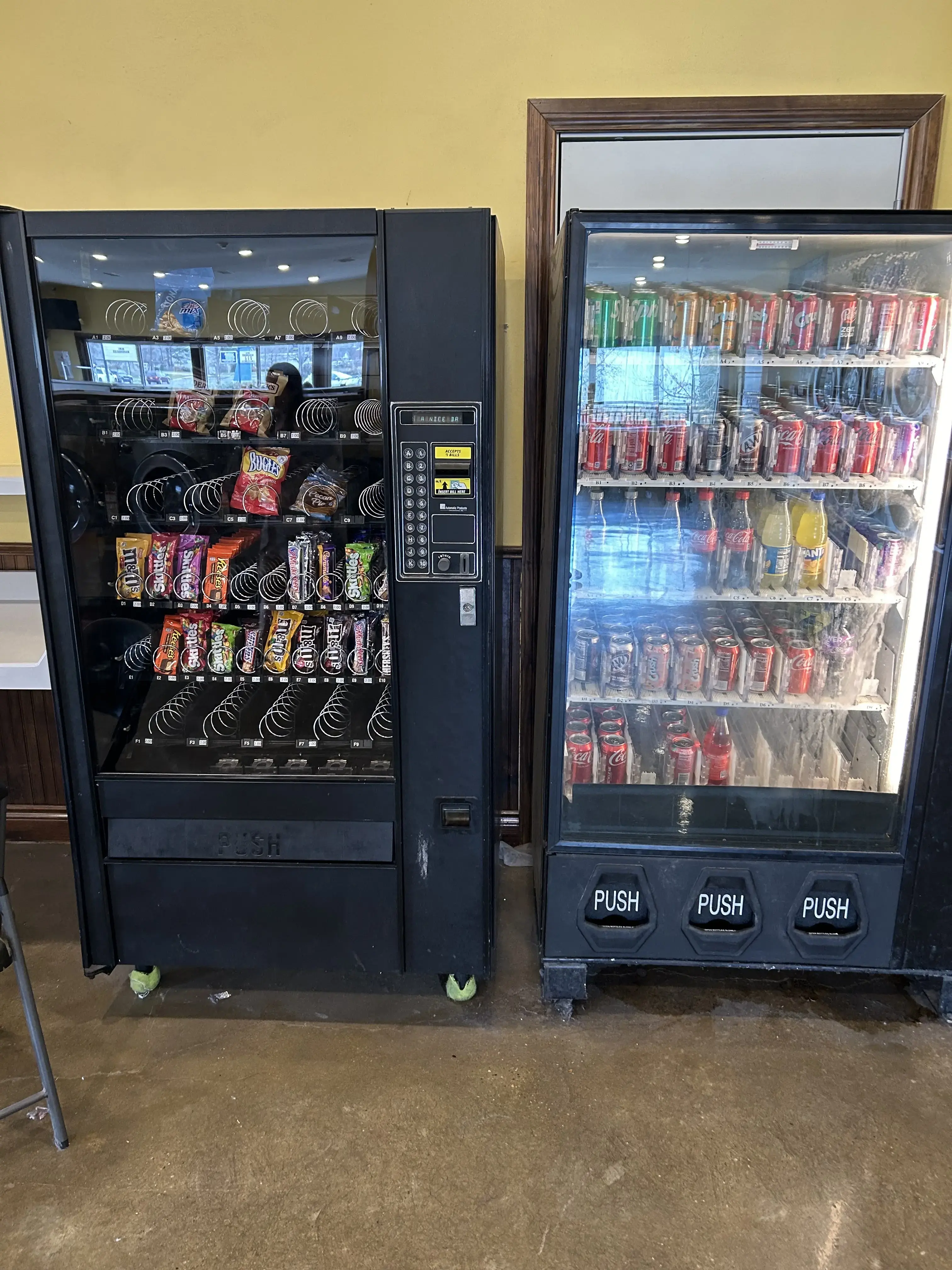 Solar Wash Coin Laundry thumbnail 4