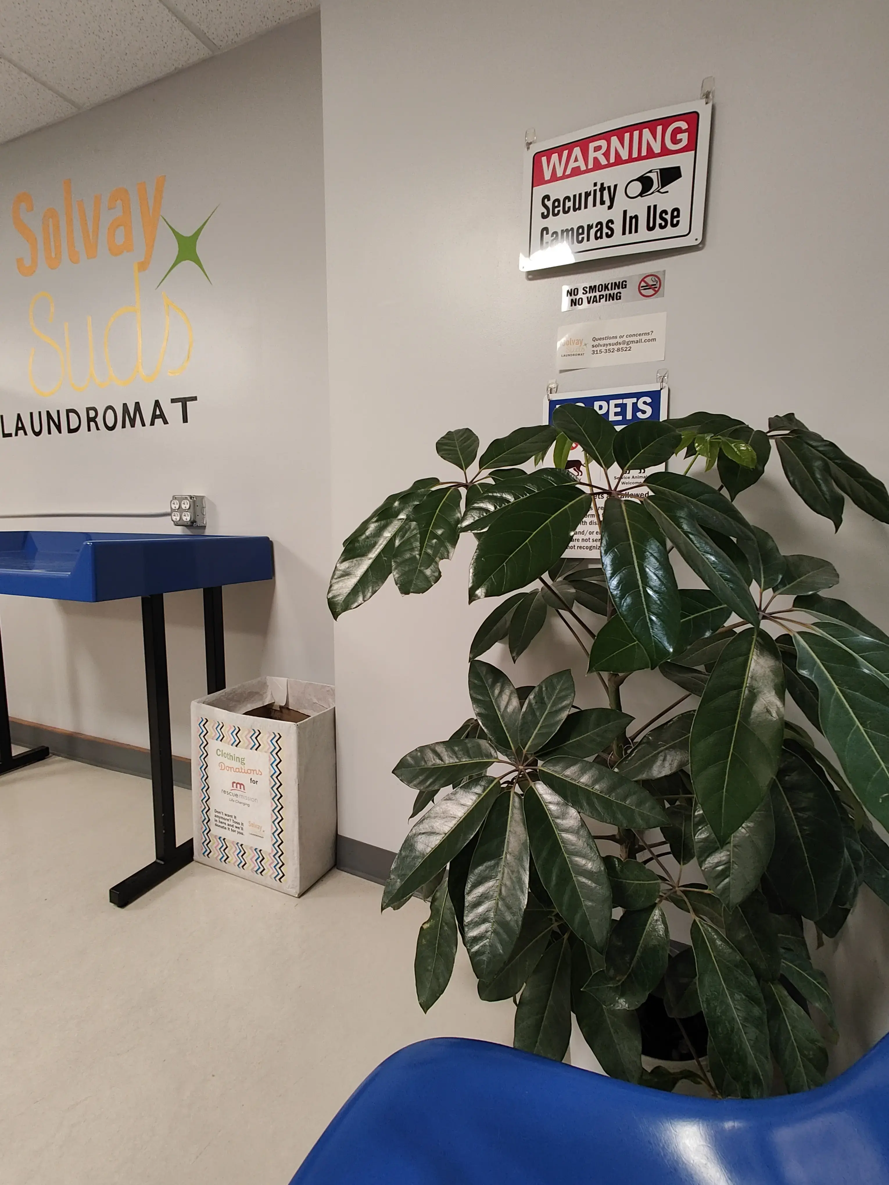 Solvay Suds Laundromat - Image 12