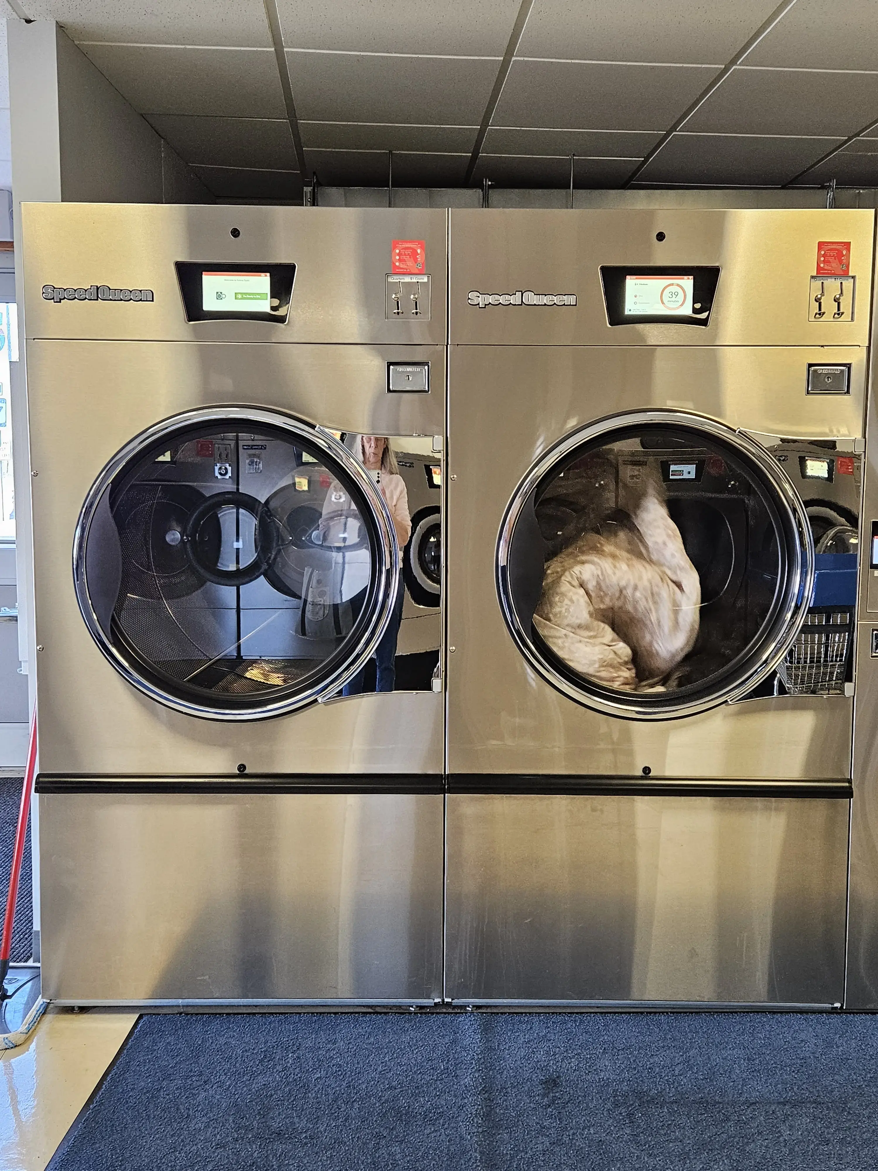 Solvay Suds Laundromat - Image 16