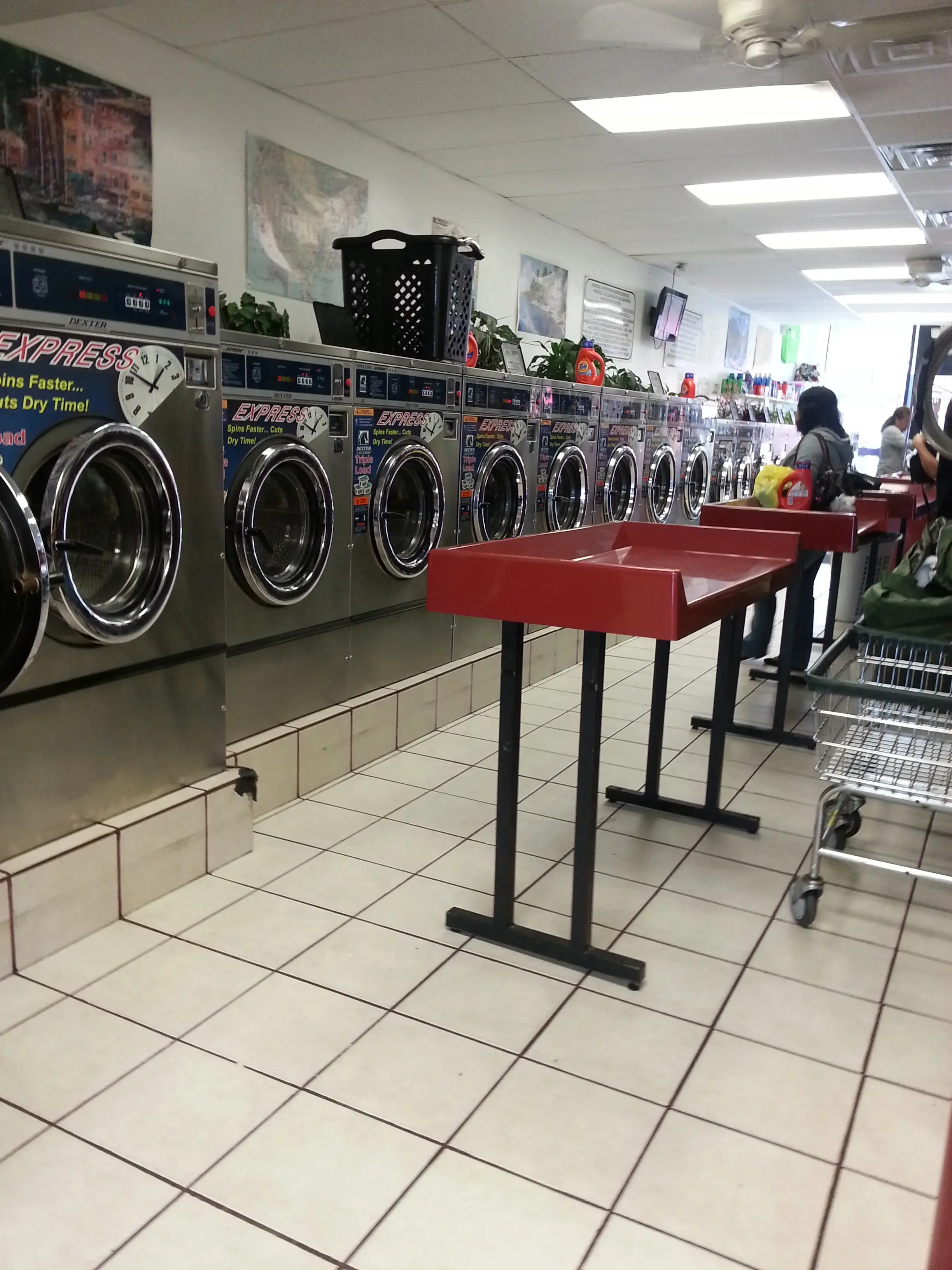 Somerville Express Wash Laundry thumbnail 12