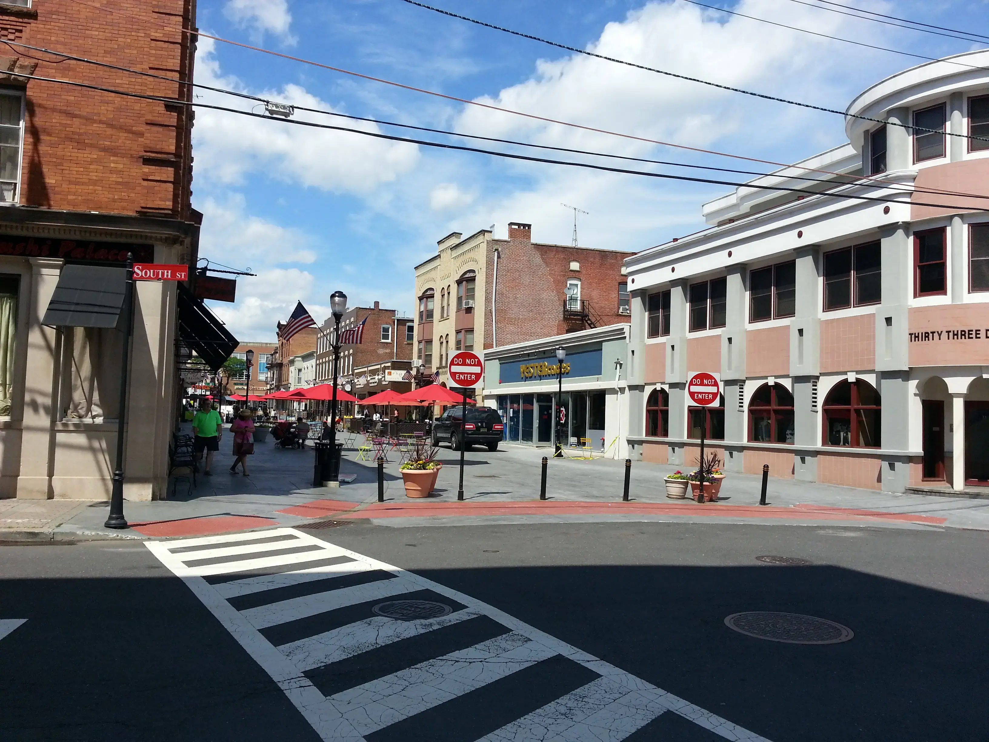 Somerville Express Wash Laundry - Image 17