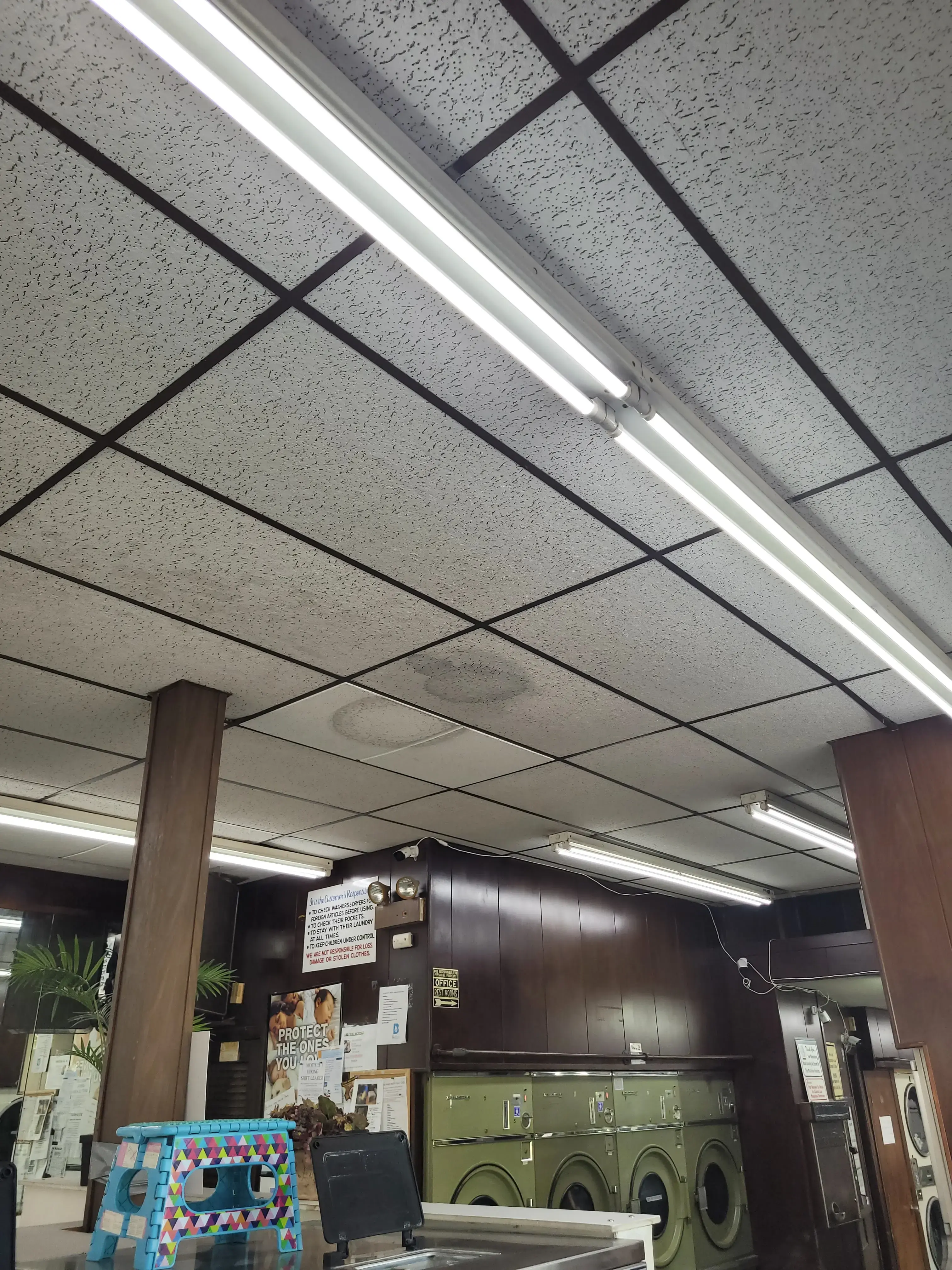 Somerville Laundromat thumbnail 8