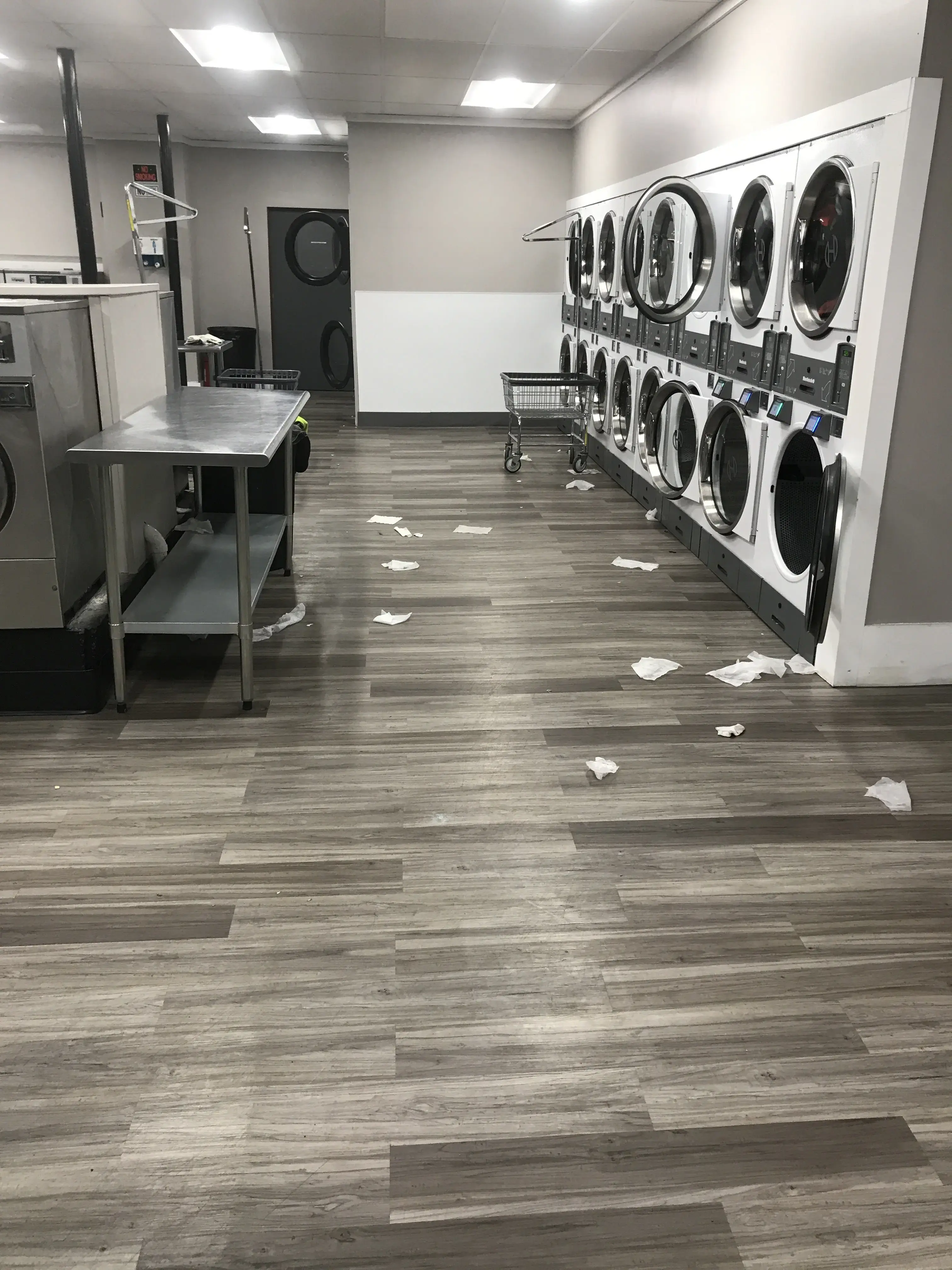 Somerville Street Laundromat - Image 4