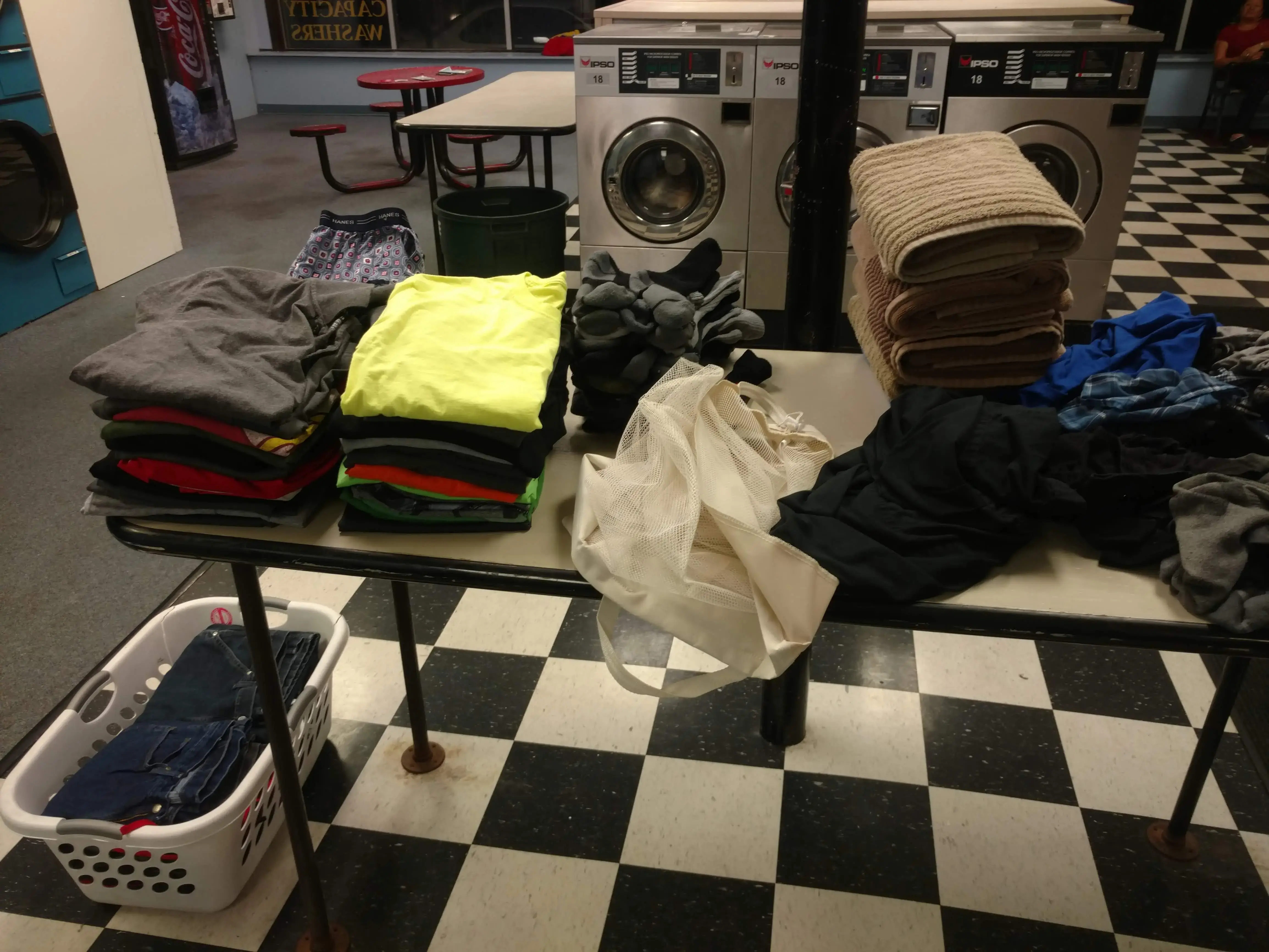 Somerville Street Laundromat thumbnail 12