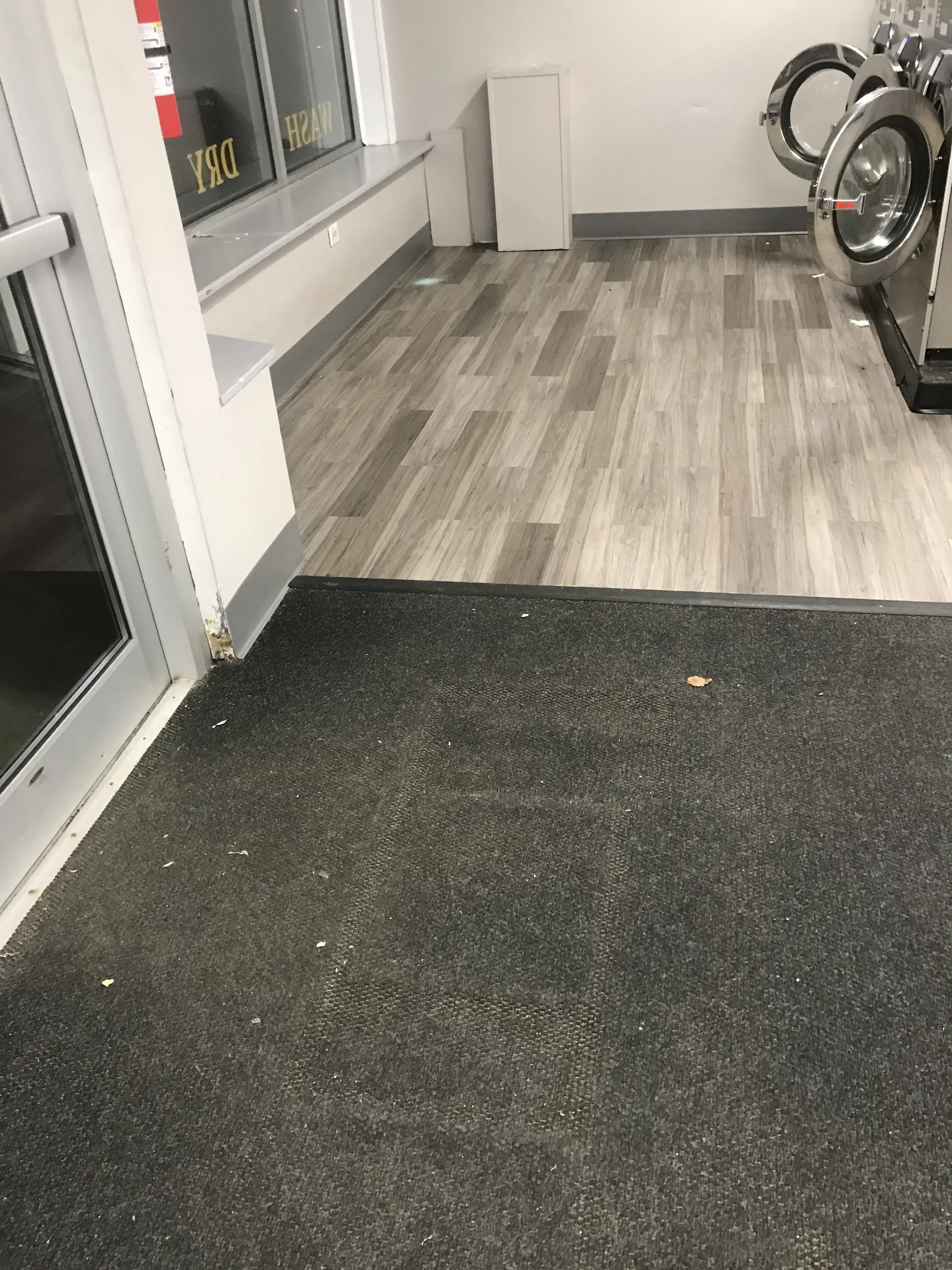 Somerville Street Laundromat thumbnail 11