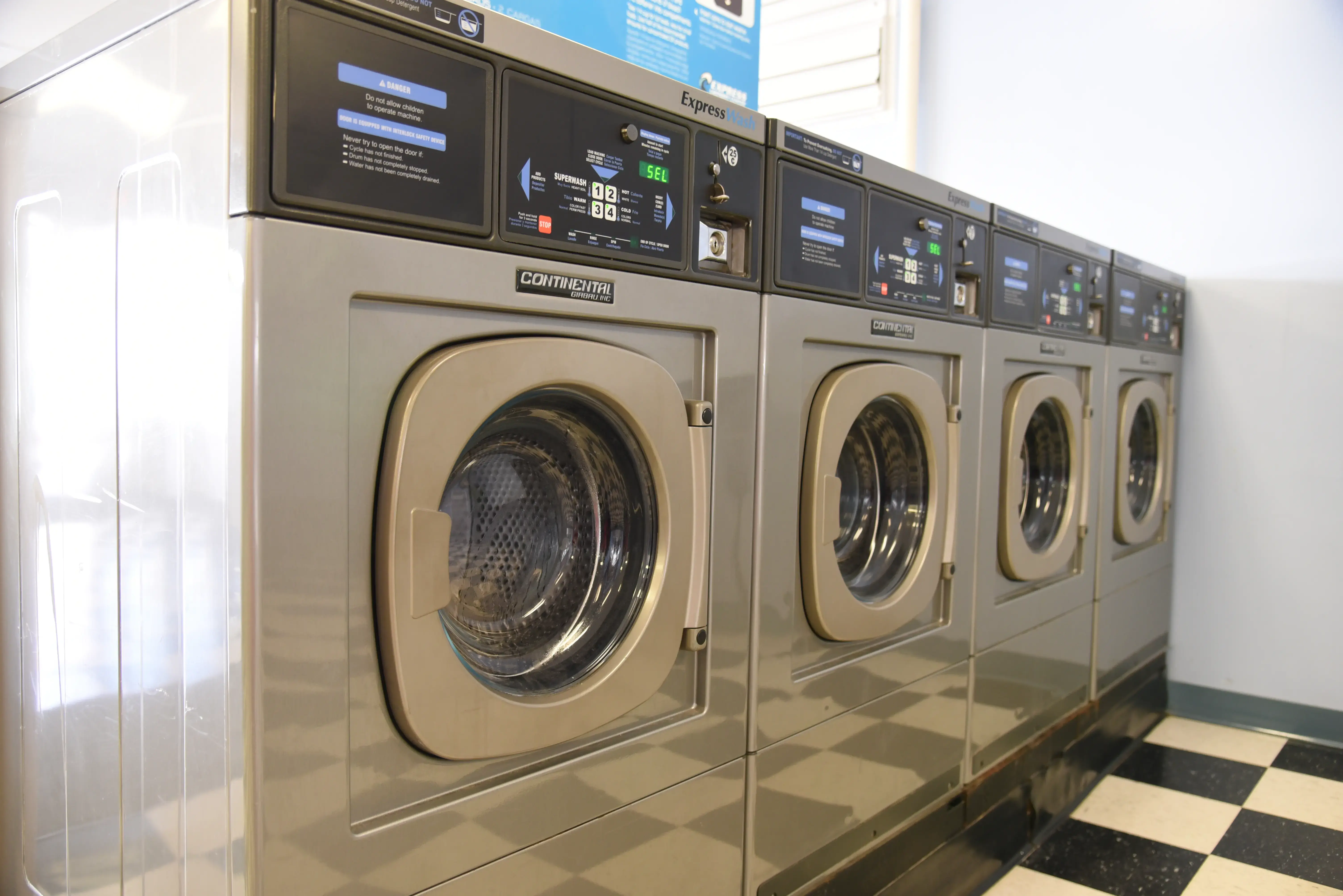 Somerville Street Laundromat - Image 6