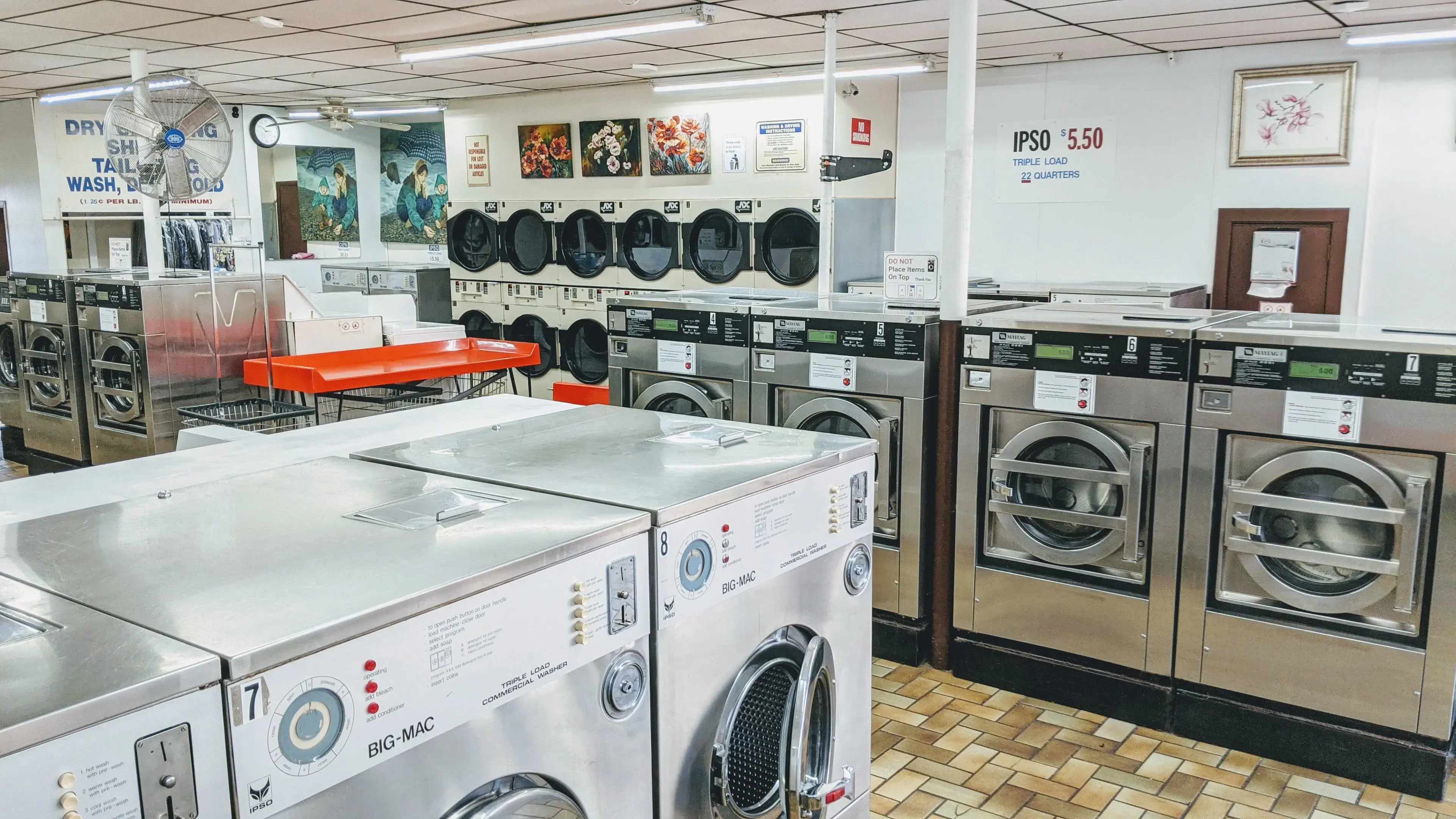 Song's Homestyle Laundromat - Image 12