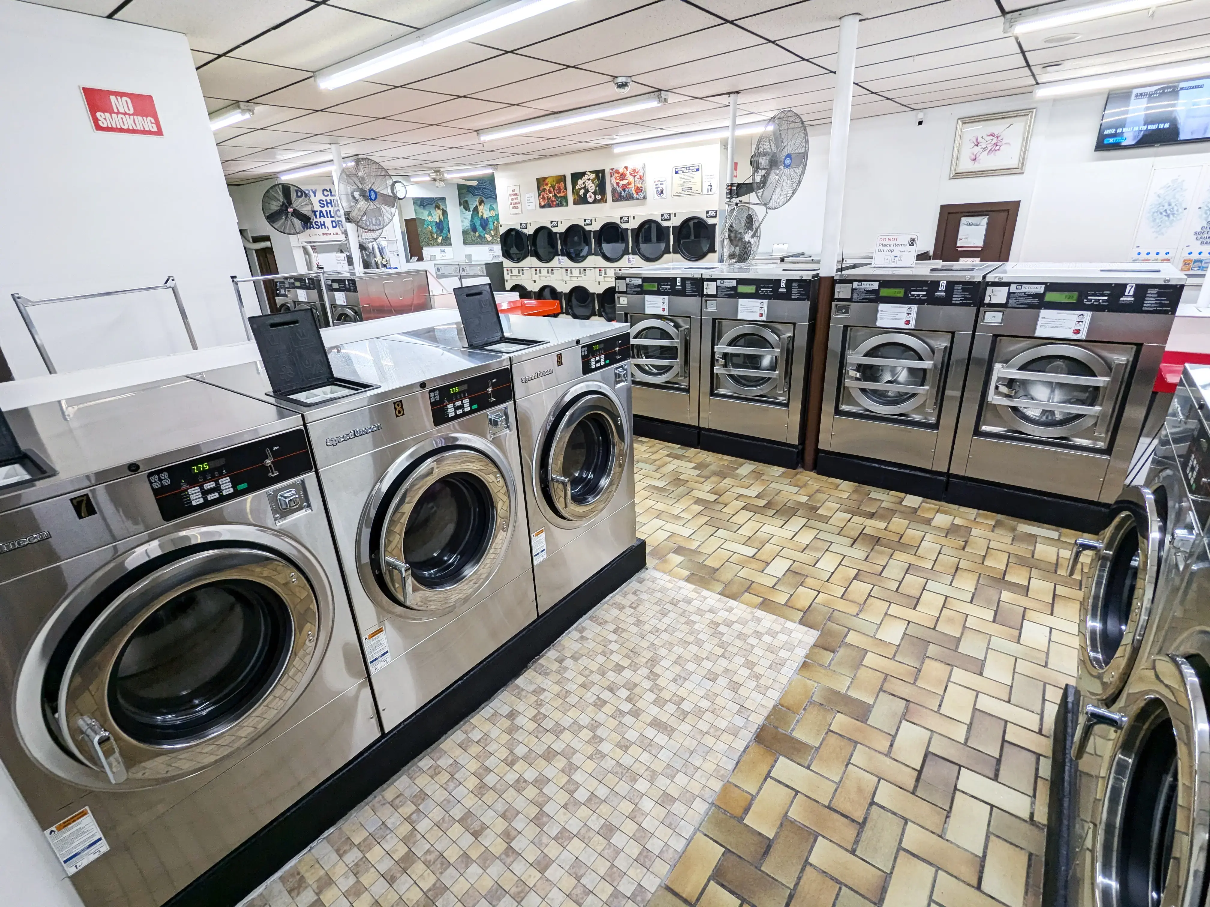 Song's Homestyle Laundromat thumbnail 10