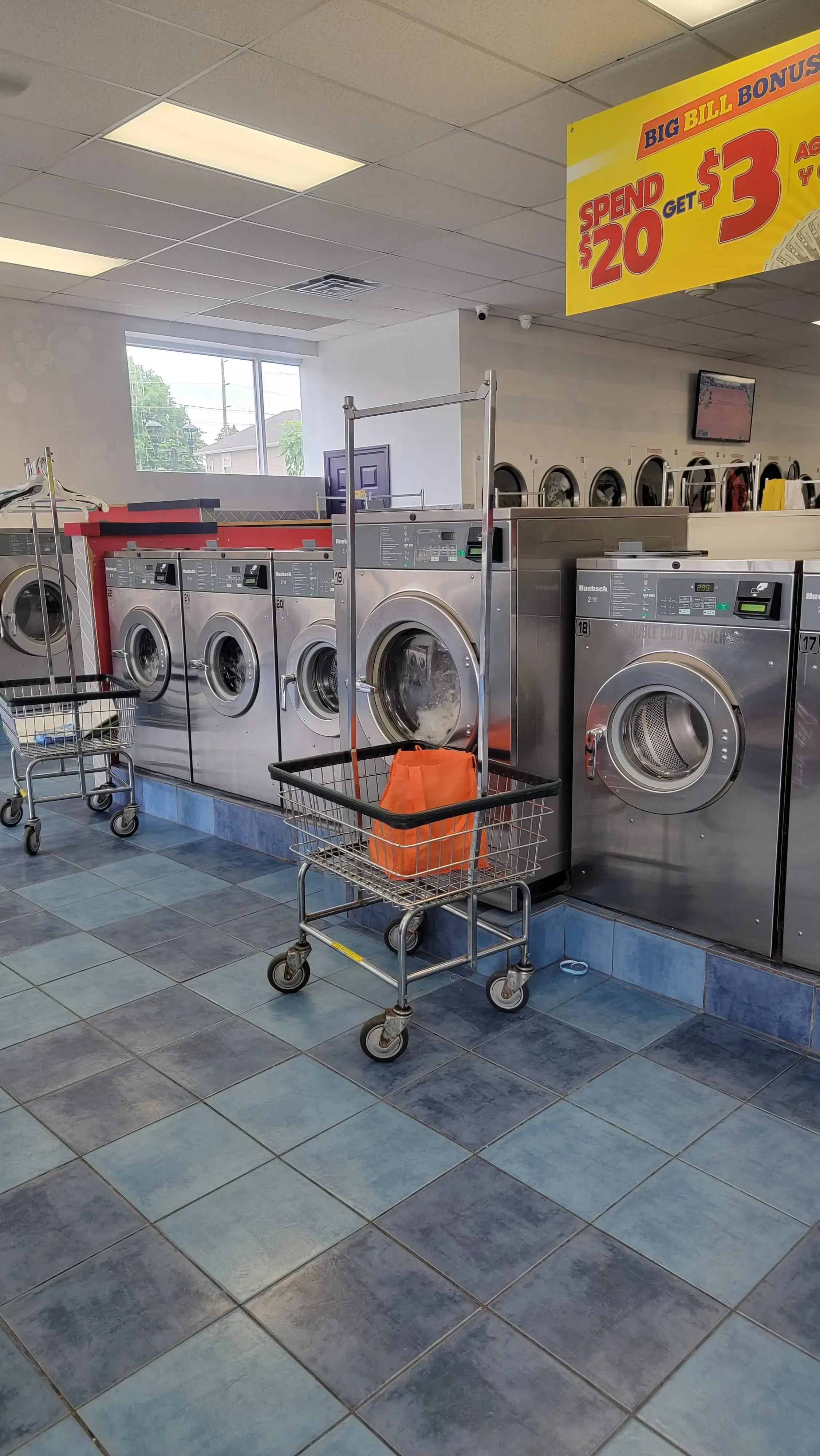 Sonic Suds Laundromat of Emerson - Image 20