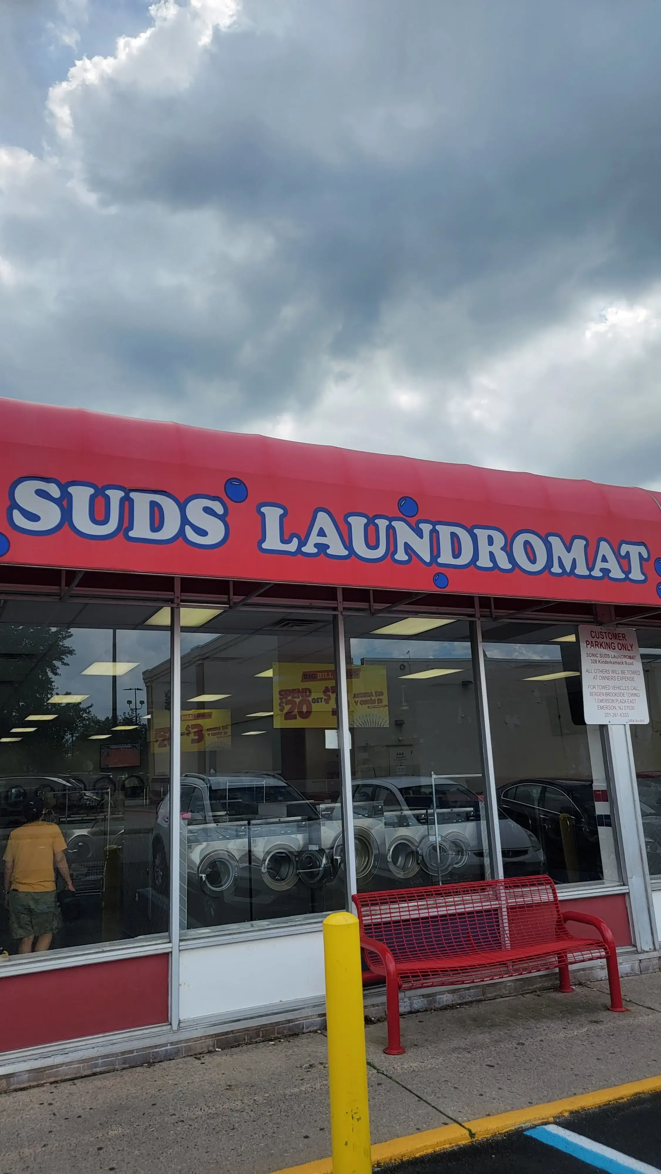 Sonic Suds Laundromat of Emerson thumbnail 17