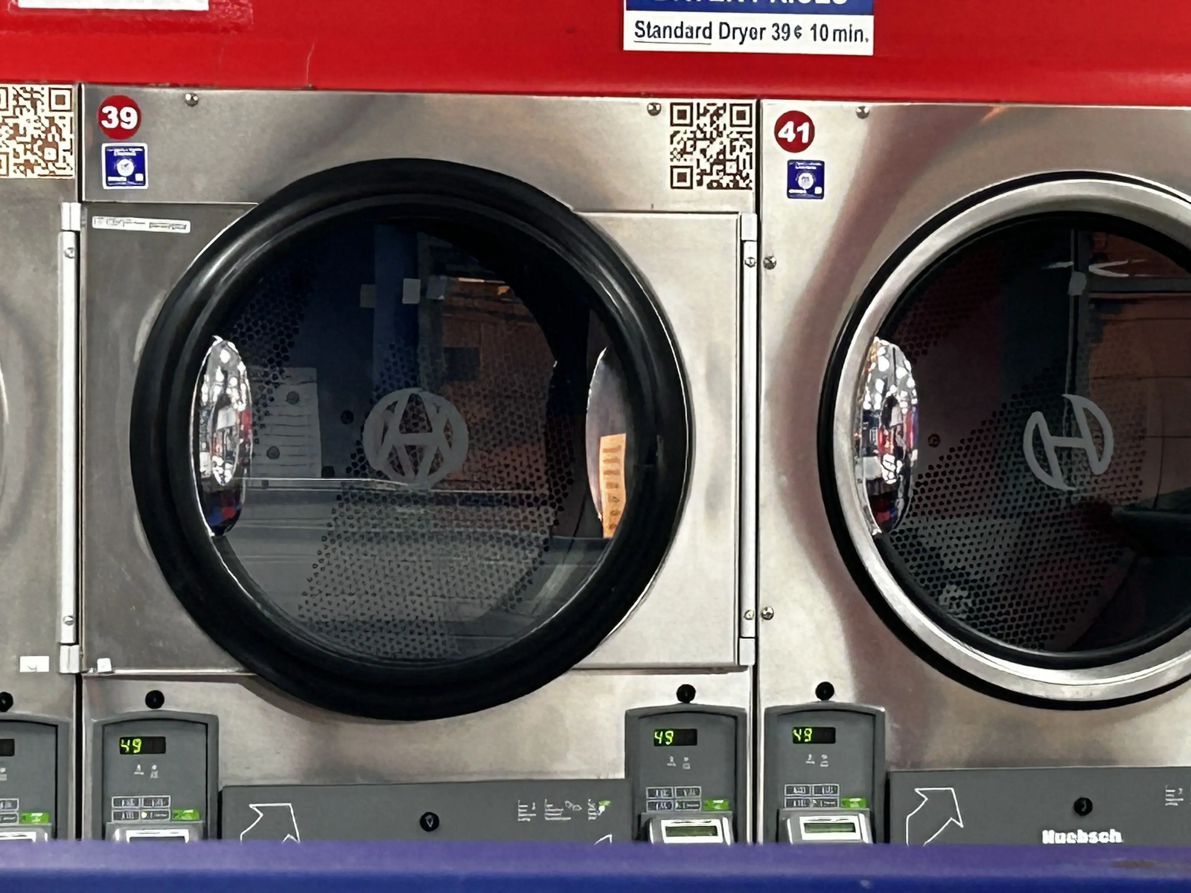 Sonic Suds Laundromat of Newark thumbnail 9