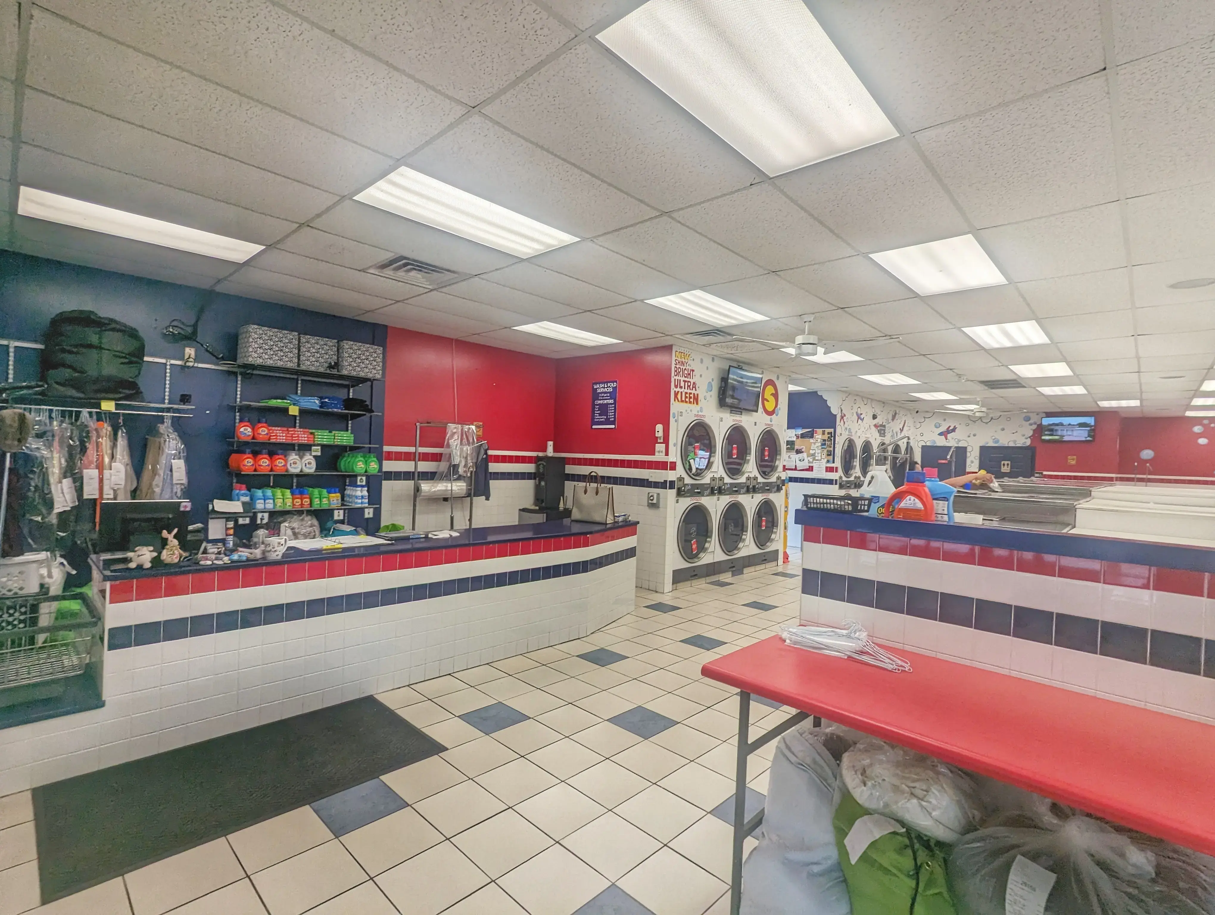 Sonic Suds Laundromat of Newton - Image 1