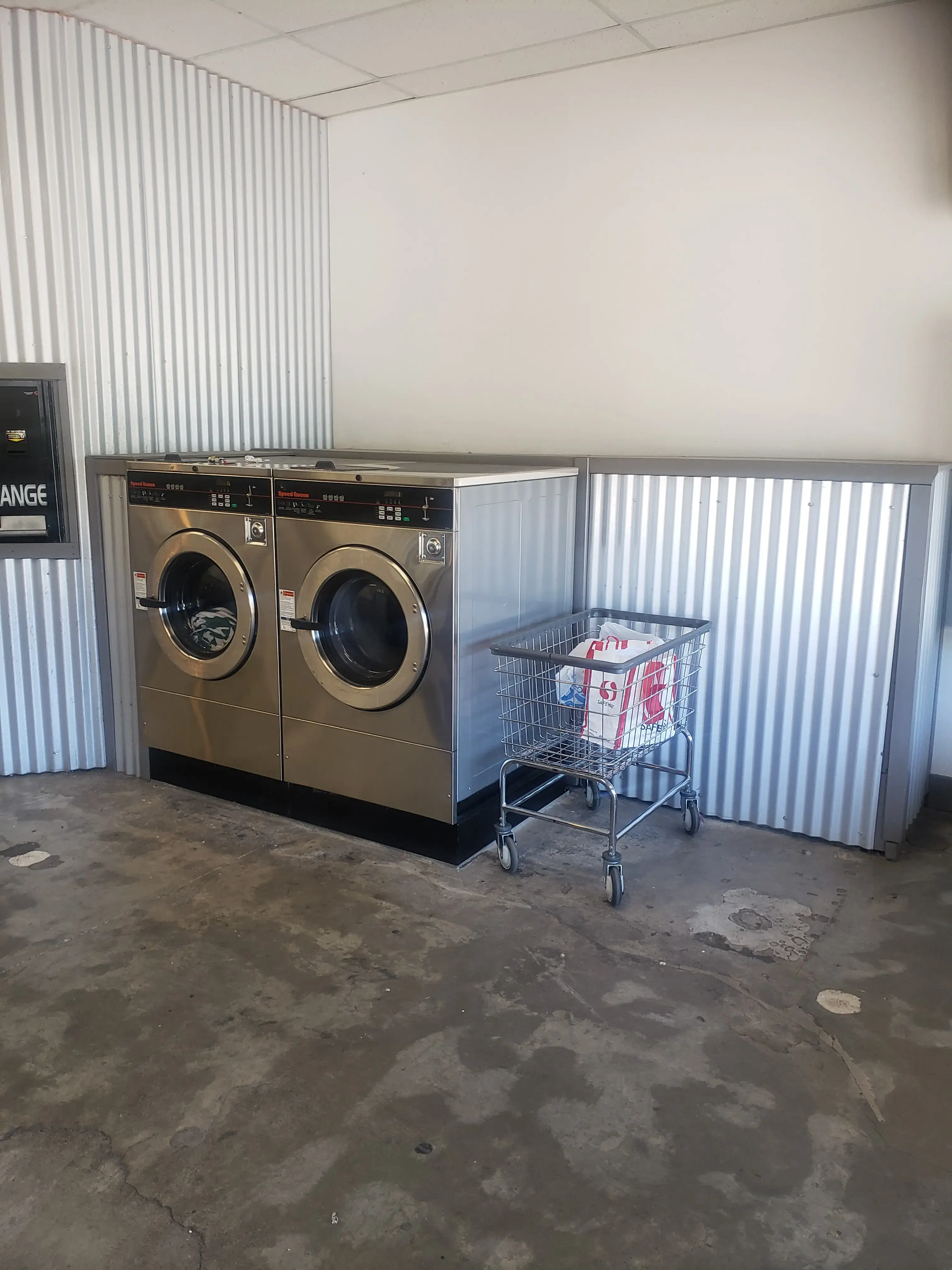Sonoma Square Laundromat thumbnail 1