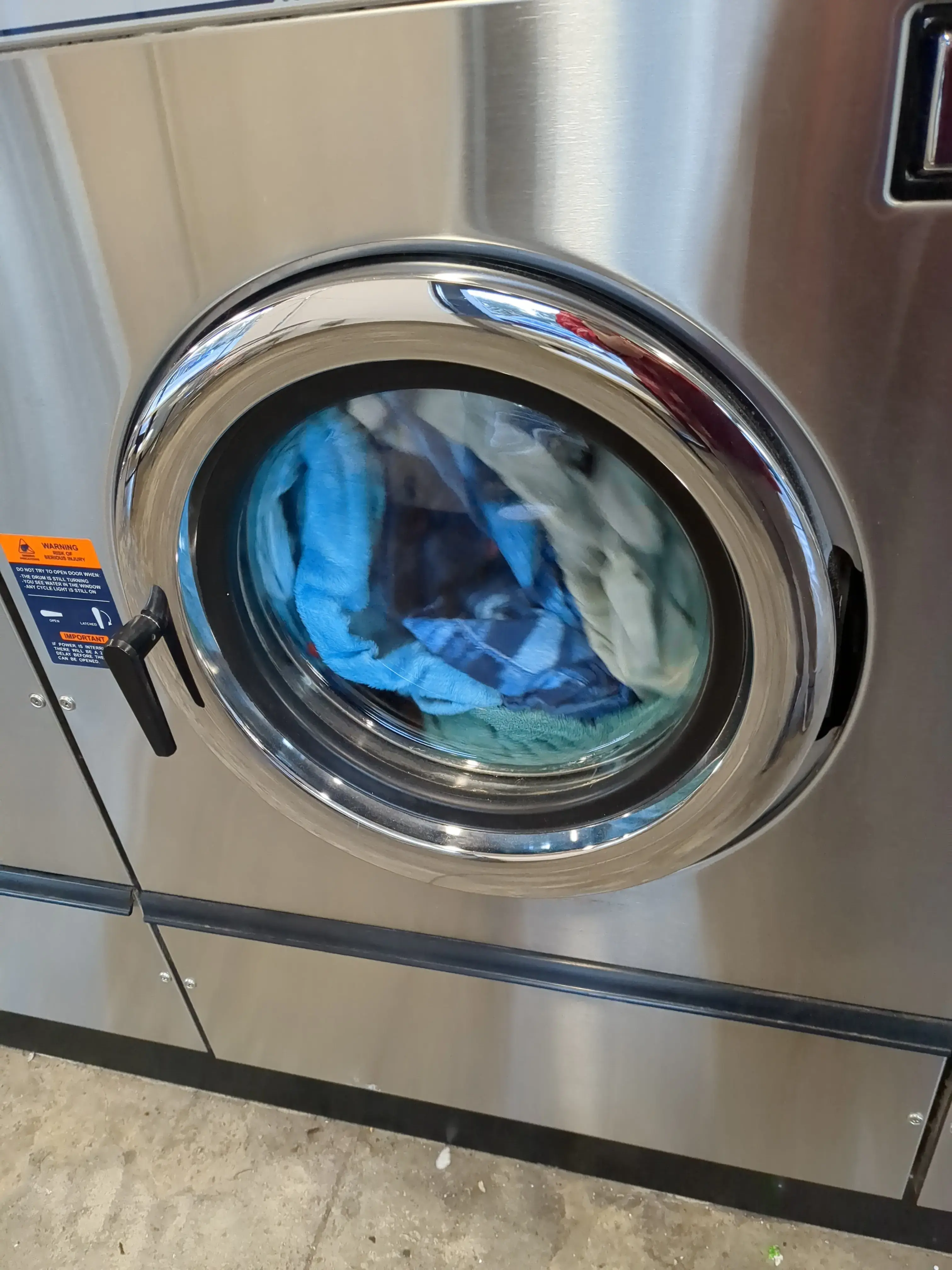 Sonoma Square Laundromat thumbnail 6