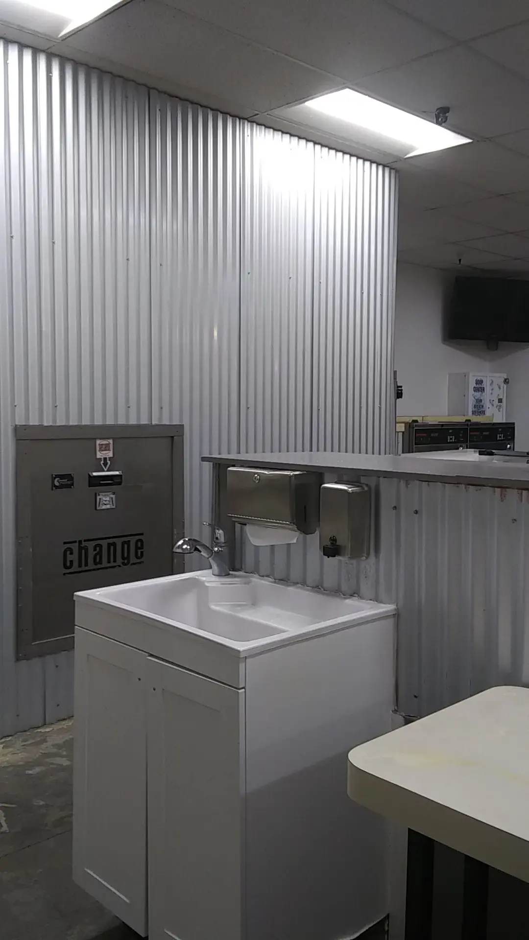 Sonoma Square Laundromat - Image 3