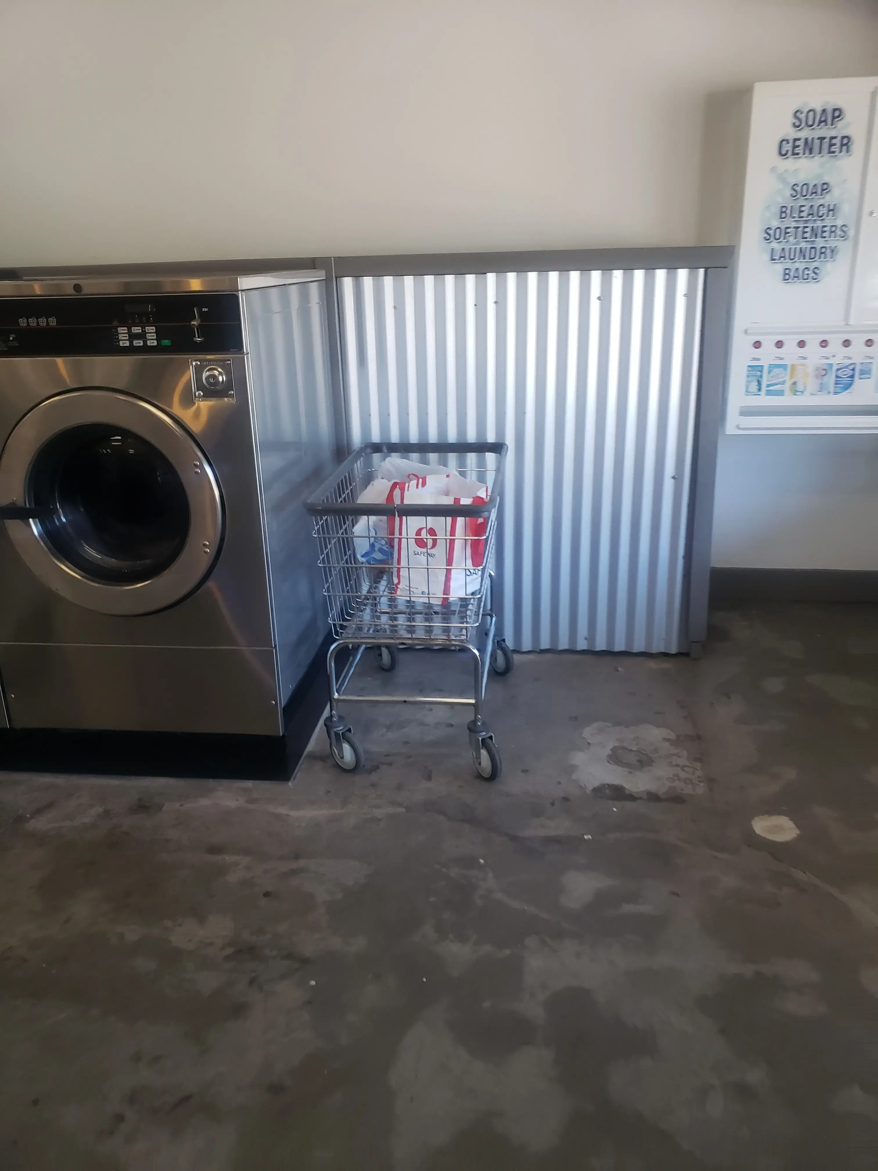 Sonoma Square Laundromat - Image 10