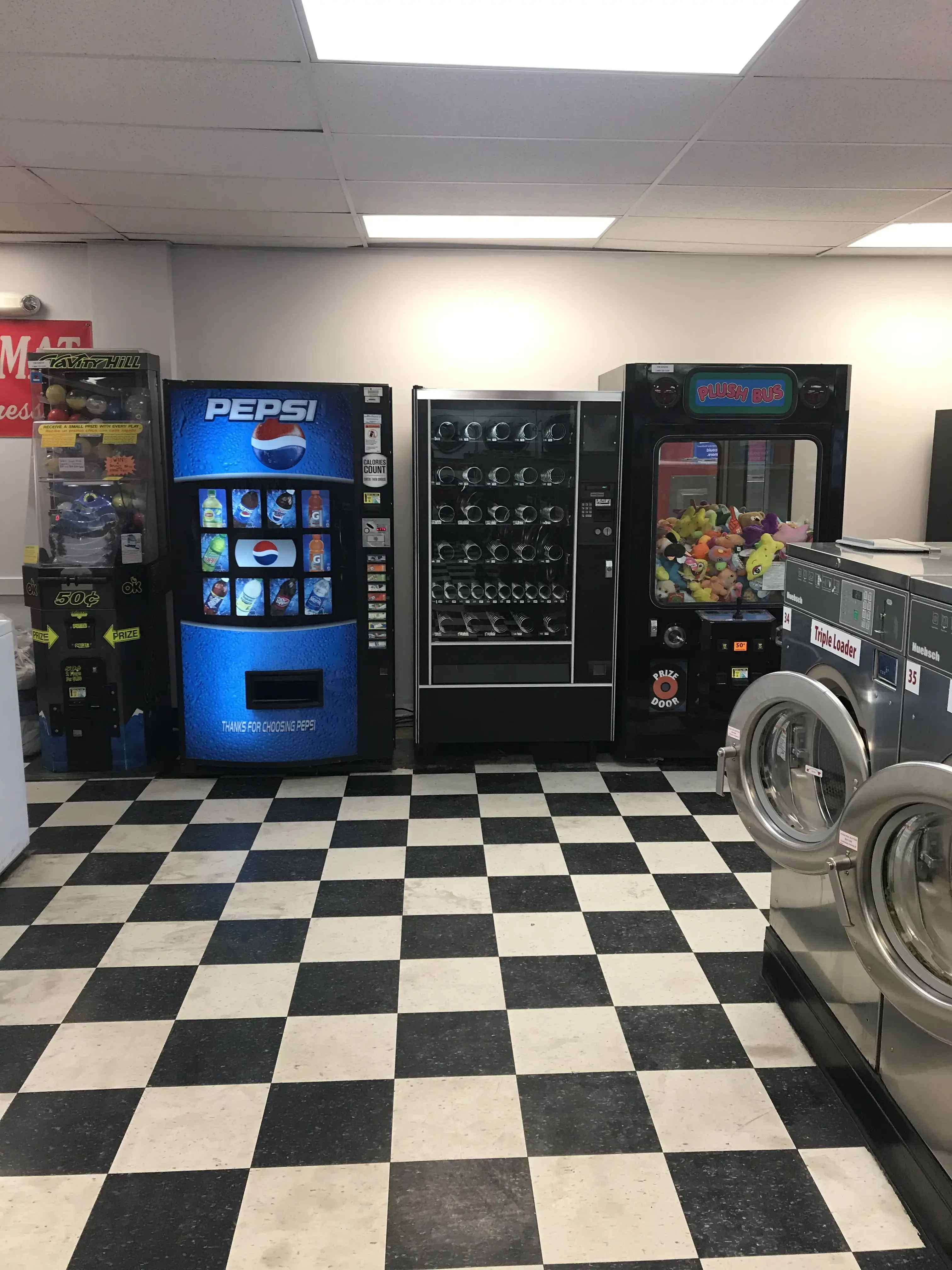 Sophie's Laundromat - Image 18